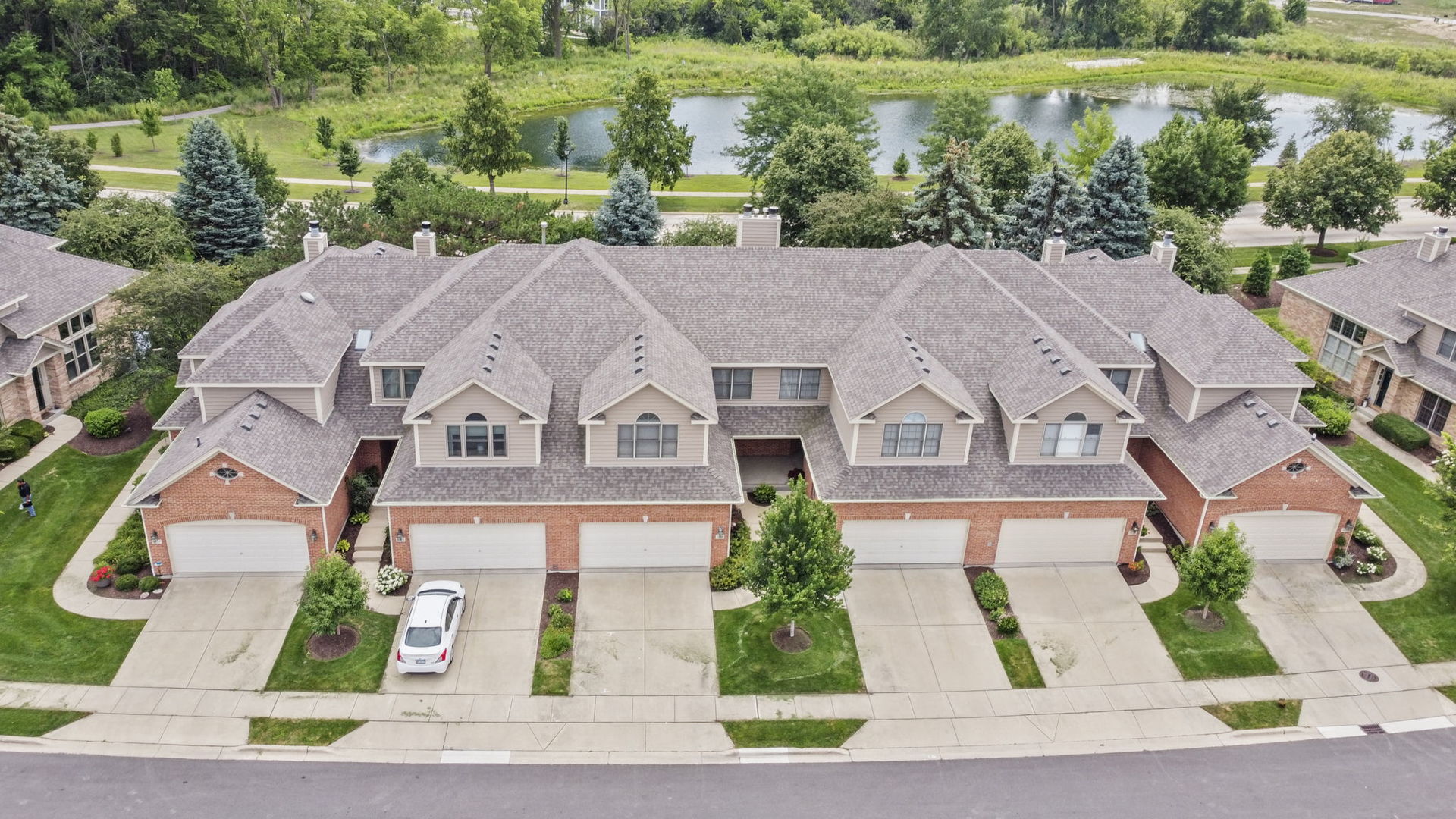 3733 King George Lane, St. Charles, IL 60174