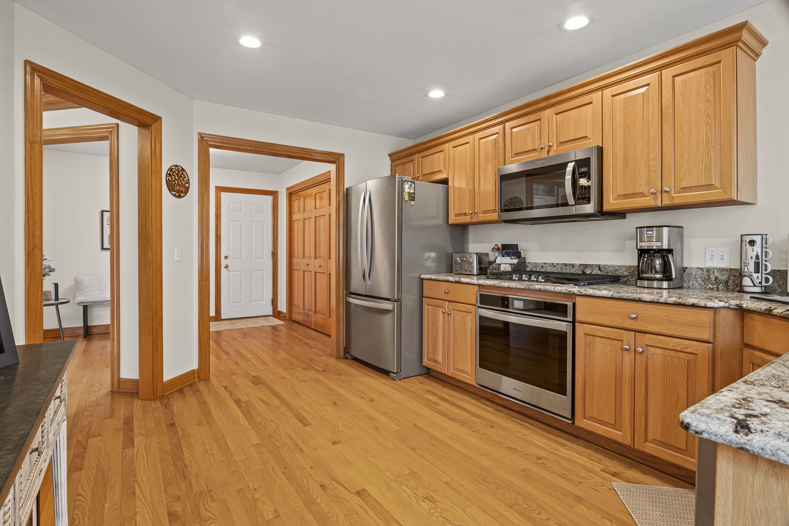 3733 King George Lane, St. Charles, IL 60174