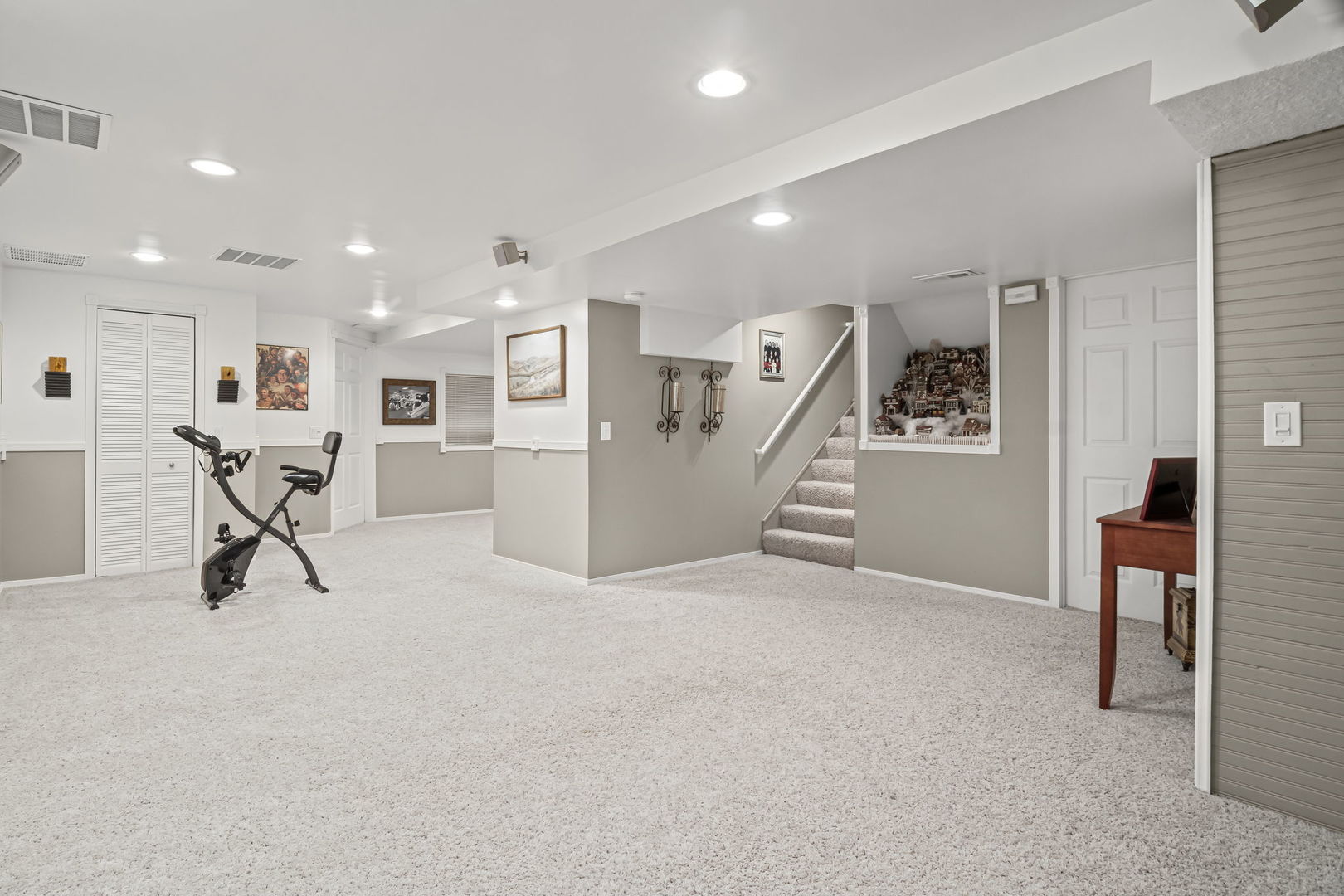 3733 King George Lane, St. Charles, IL 60174
