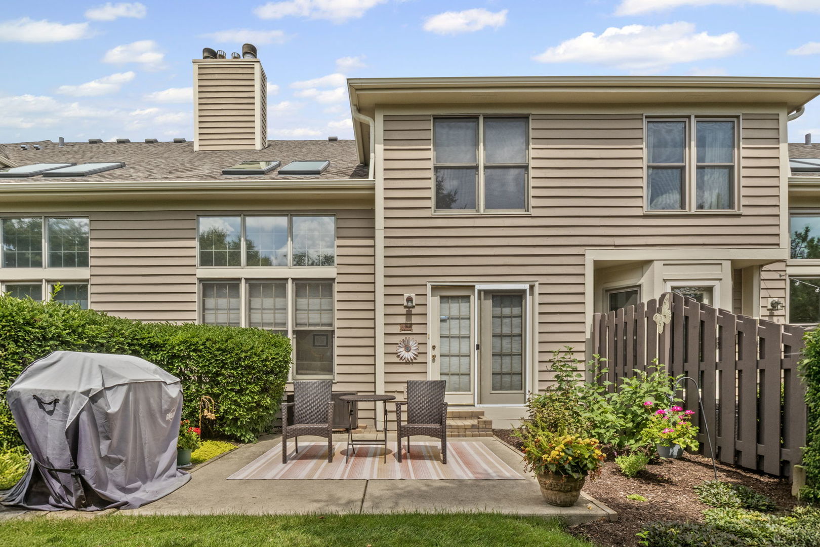 3733 King George Lane, St. Charles, IL 60174