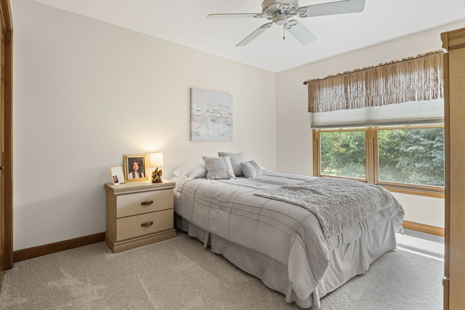 3733 King George Lane, St. Charles, IL 60174