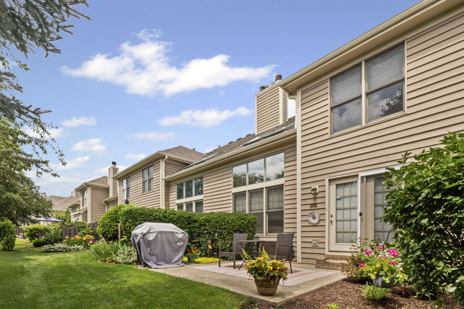 3733 King George Lane, St. Charles, IL 60174
