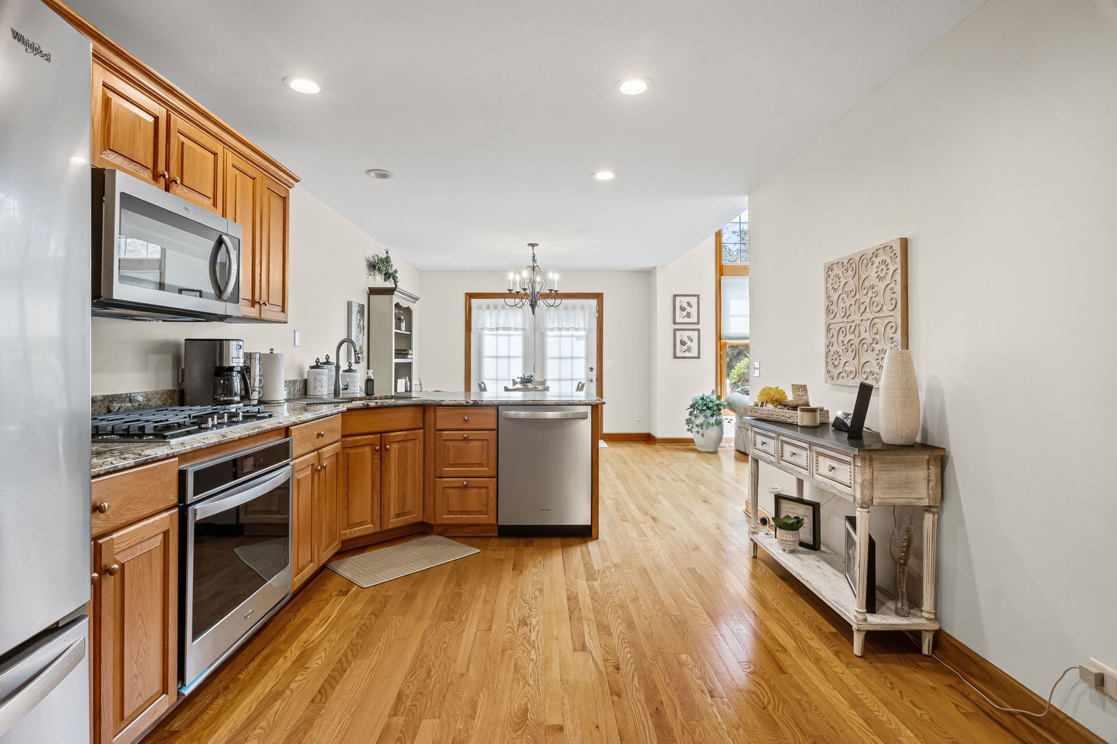 3733 King George Lane, St. Charles, IL 60174