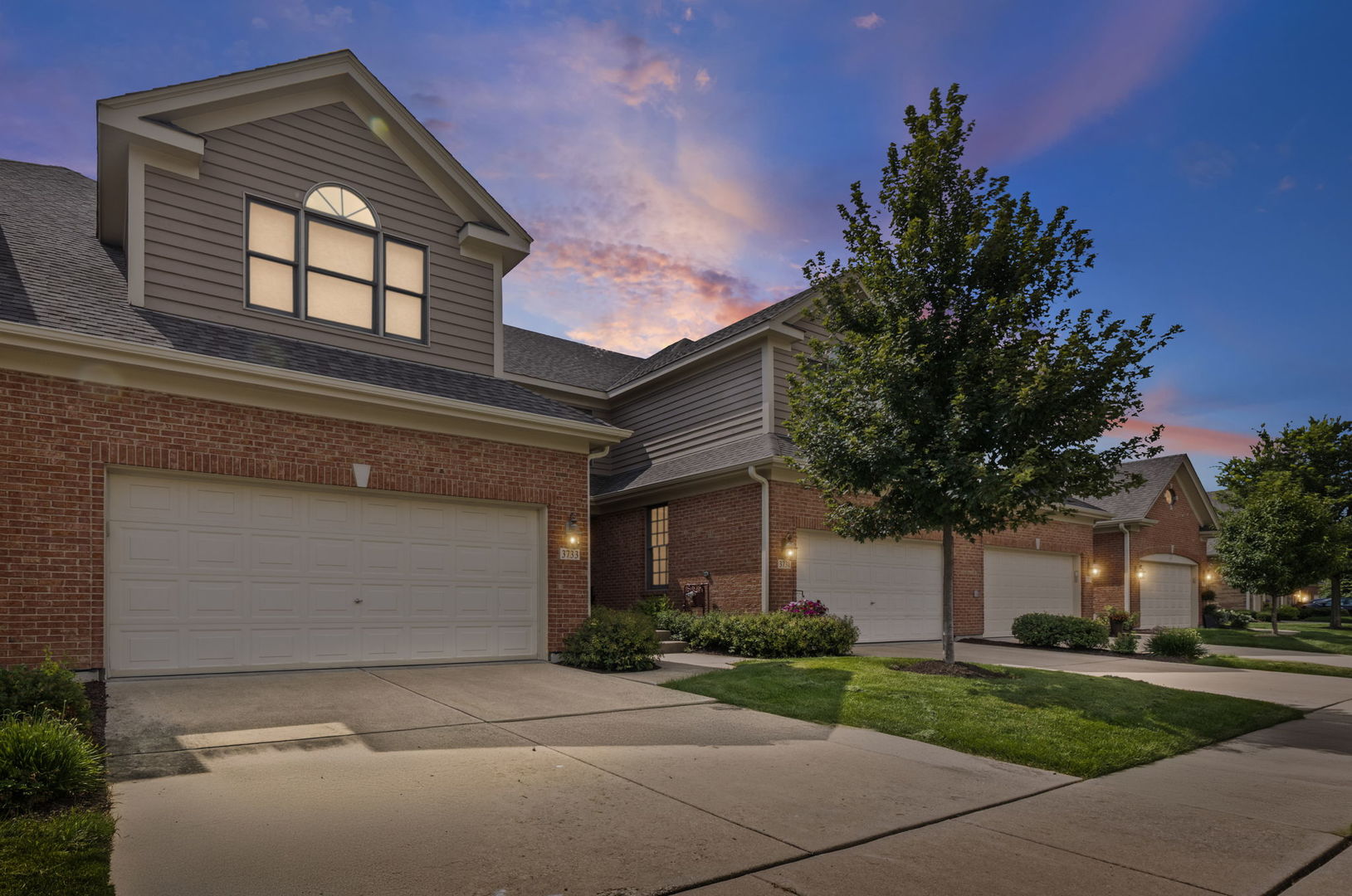 3733 King George Lane, St. Charles, IL 60174