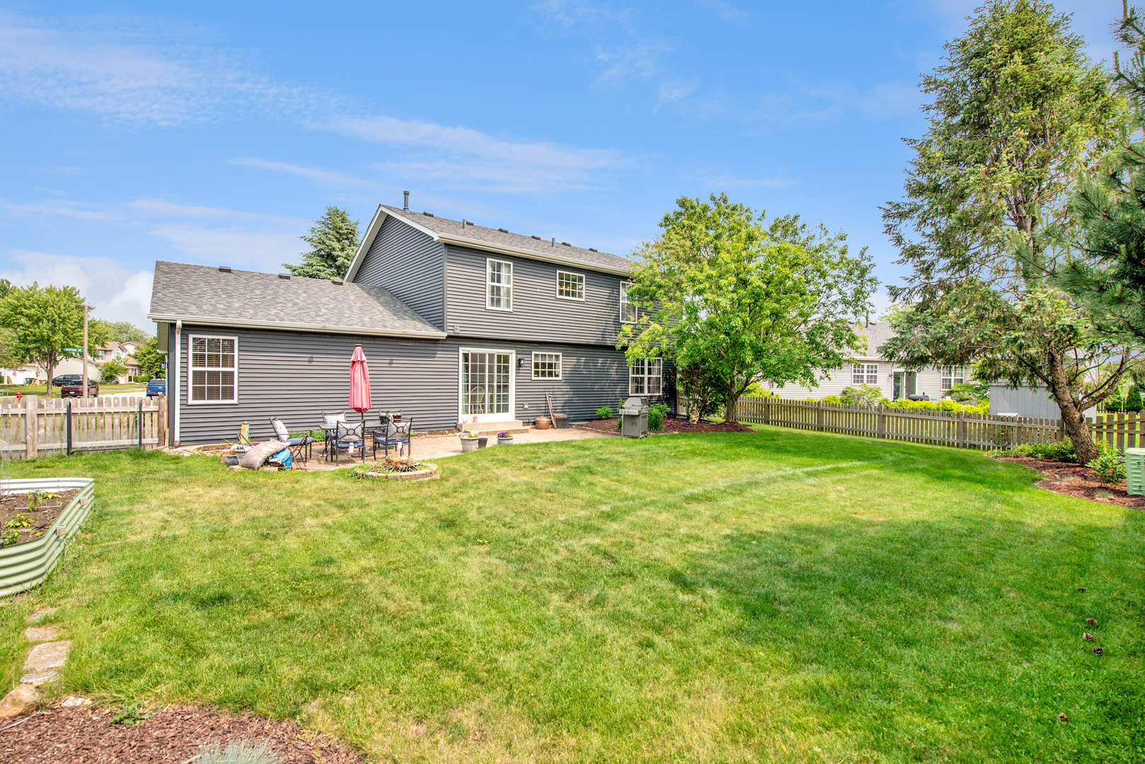 567 Heritage Drive, Oswego, IL 60543
