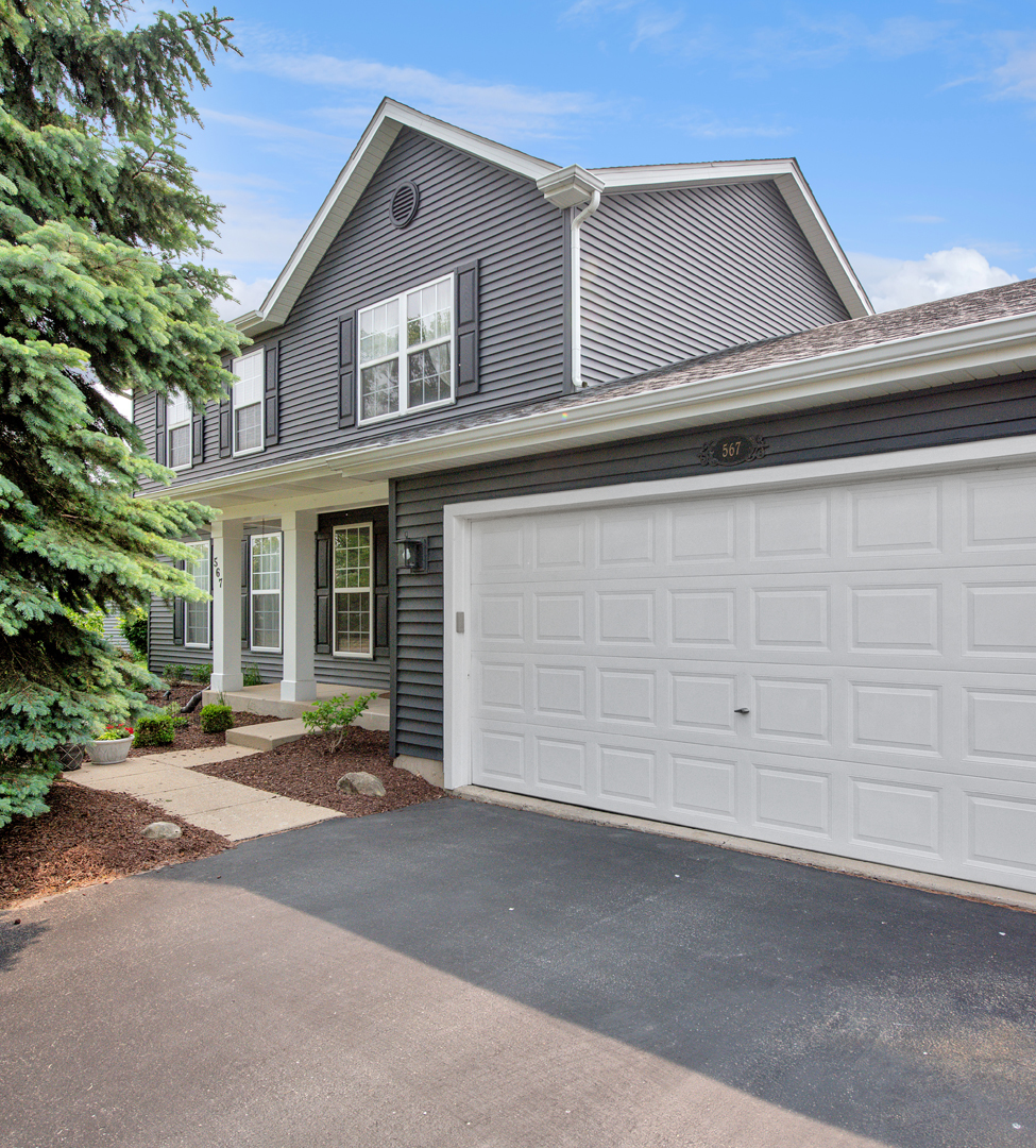 567 Heritage Drive, Oswego, IL 60543