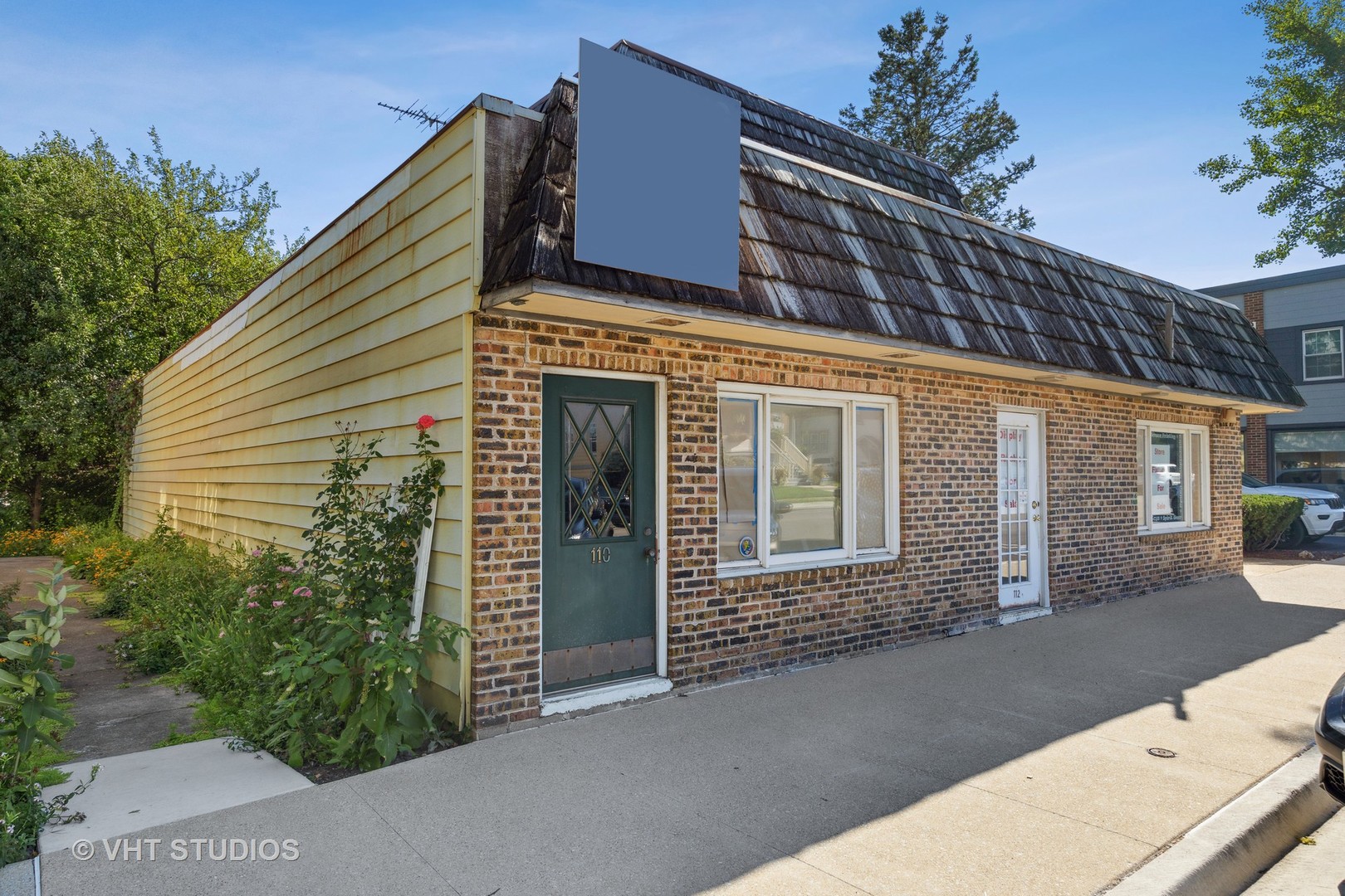 110 W Willow Avenue, Wheaton, IL 60187