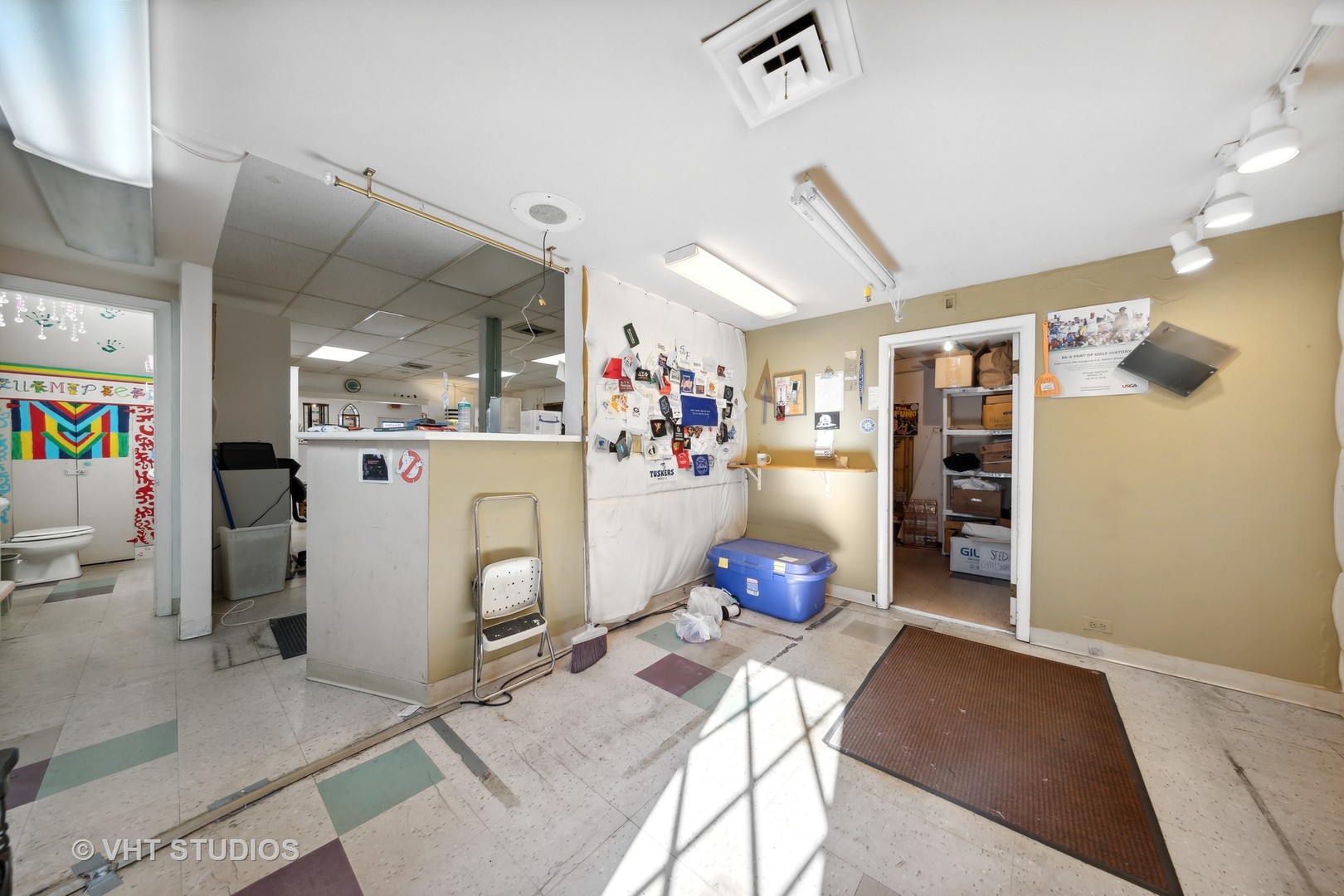 110 W Willow Avenue, Wheaton, IL 60187