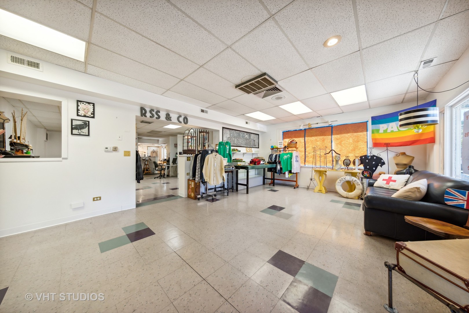 110 W Willow Avenue, Wheaton, IL 60187