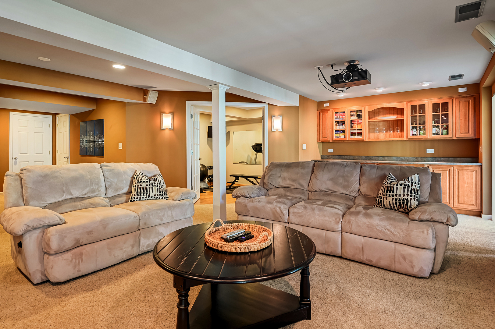 3211 Foxridge Court, Woodridge, IL 60517