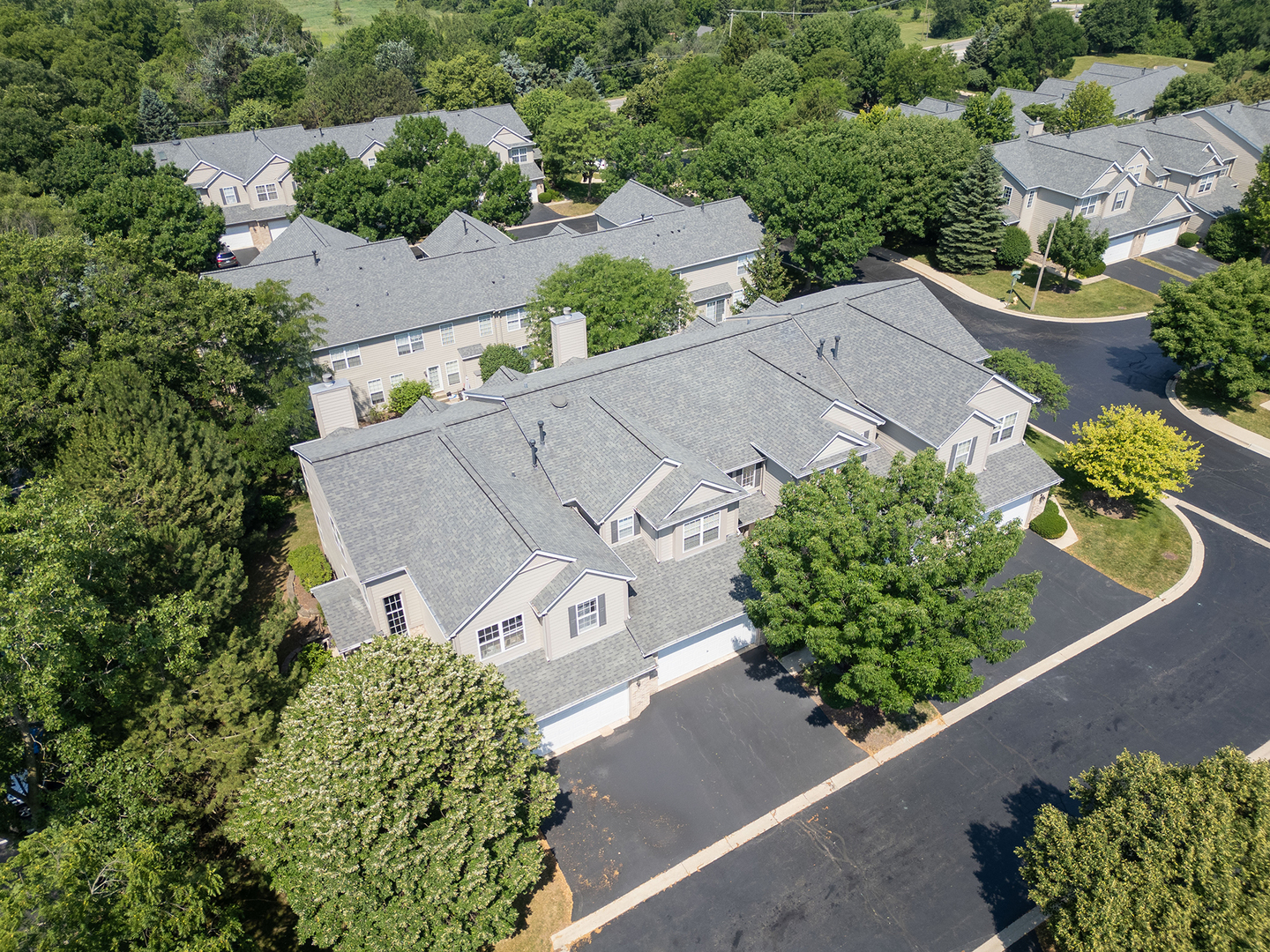3211 Foxridge Court, Woodridge, IL 60517