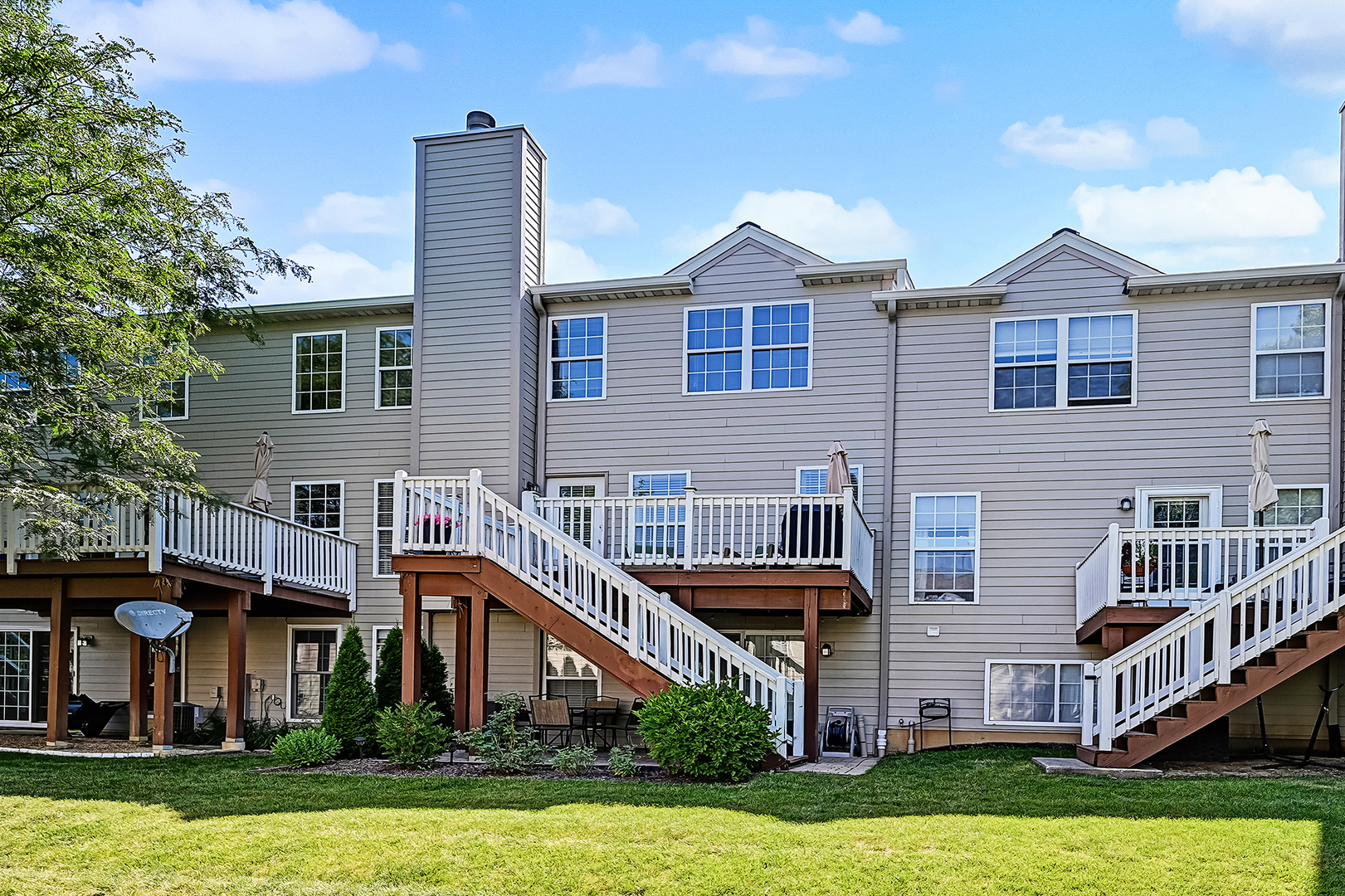 3211 Foxridge Court, Woodridge, IL 60517