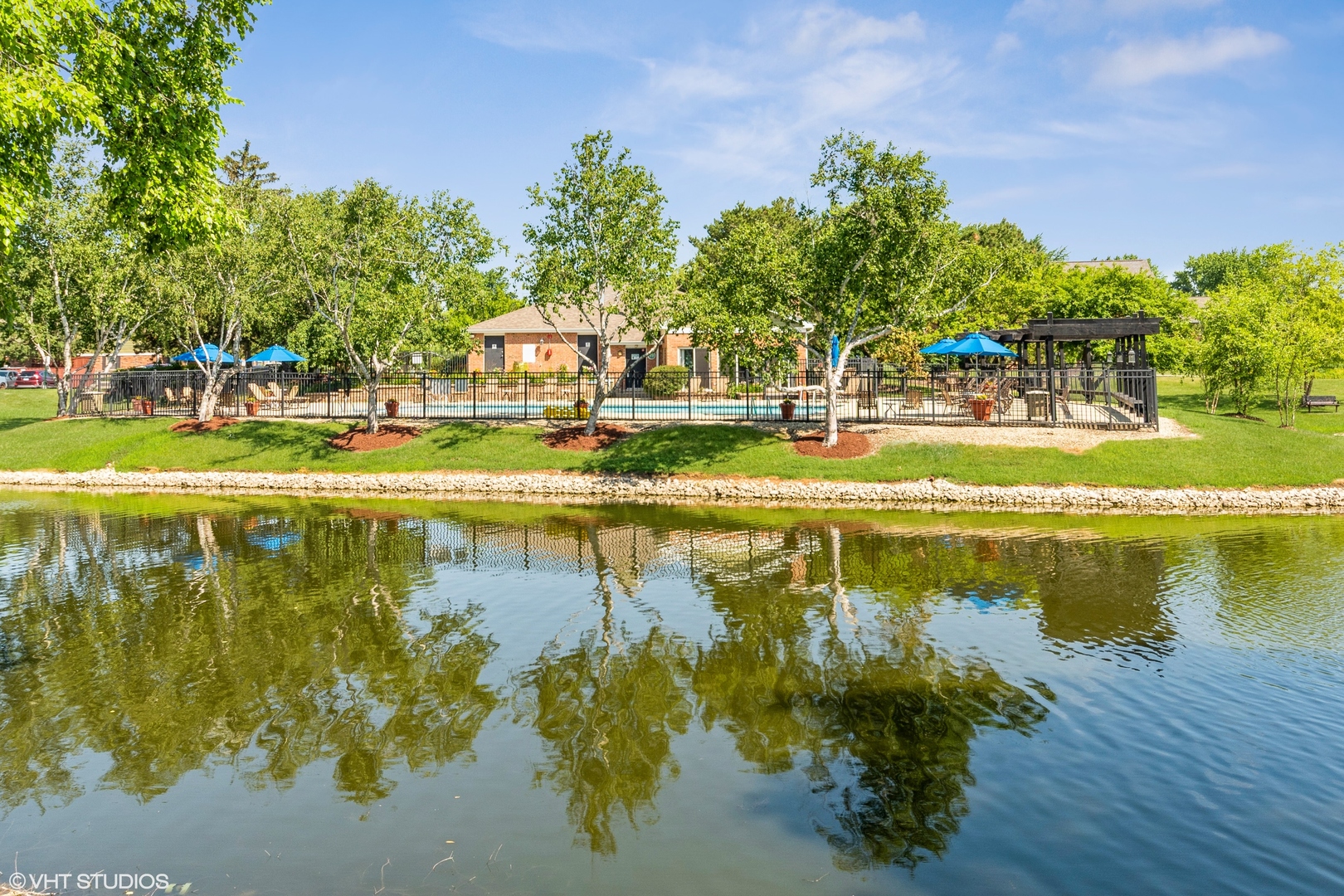 1505 Raymond Drive #103, Naperville, IL 60563