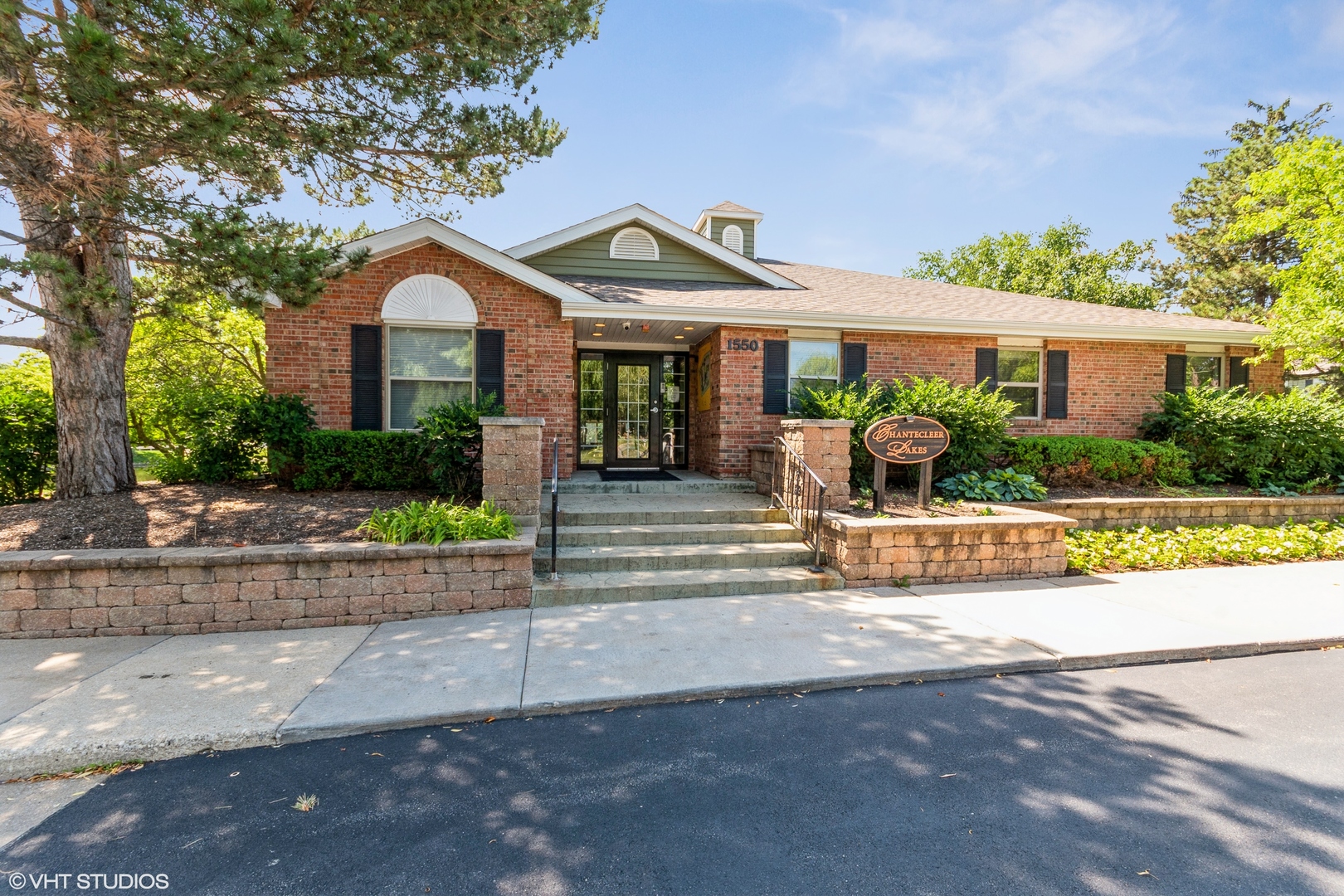 1505 Raymond Drive #103, Naperville, IL 60563