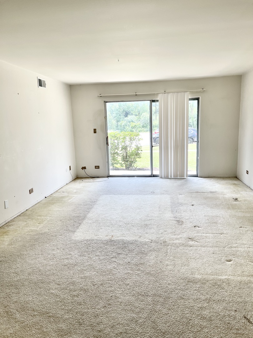 13 Kingery Quarter #106B, Willowbrook, IL 60527