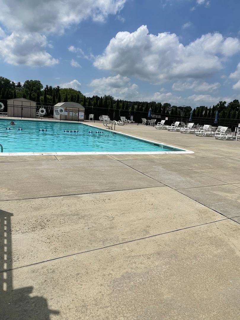 13 Kingery Quarter #106B, Willowbrook, IL 60527