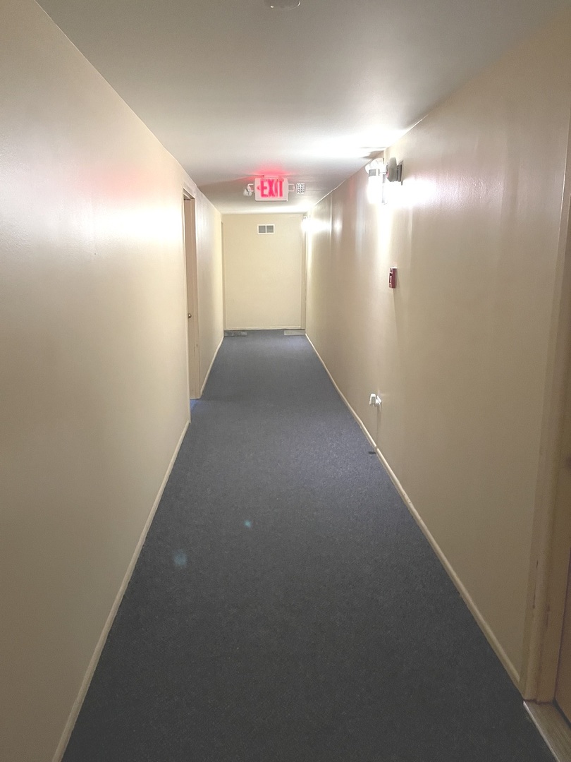 13 Kingery Quarter #106B, Willowbrook, IL 60527