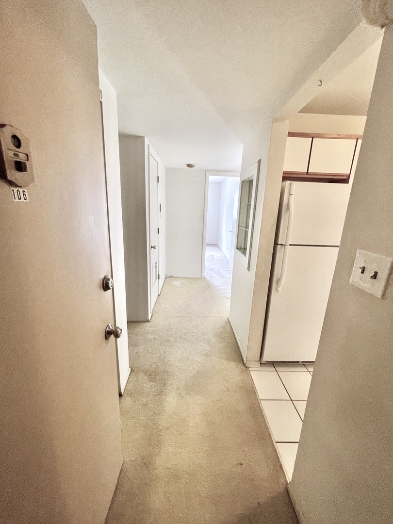 13 Kingery Quarter #106B, Willowbrook, IL 60527