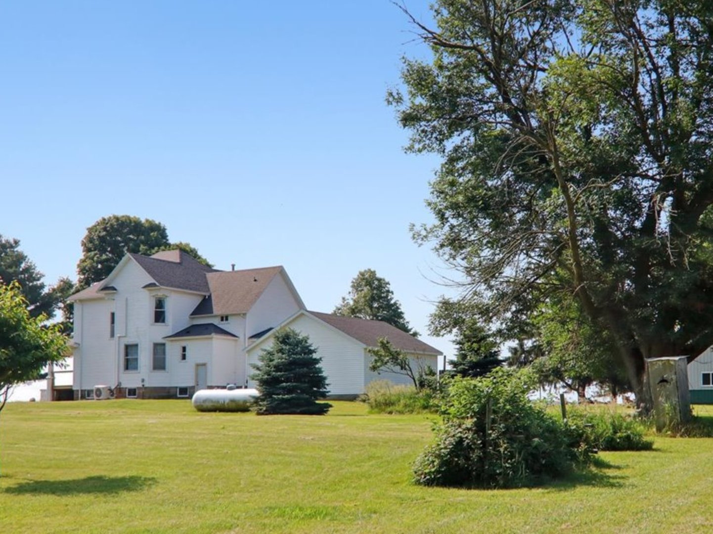 3170 N 900 E Road, Farmer City, IL 61842