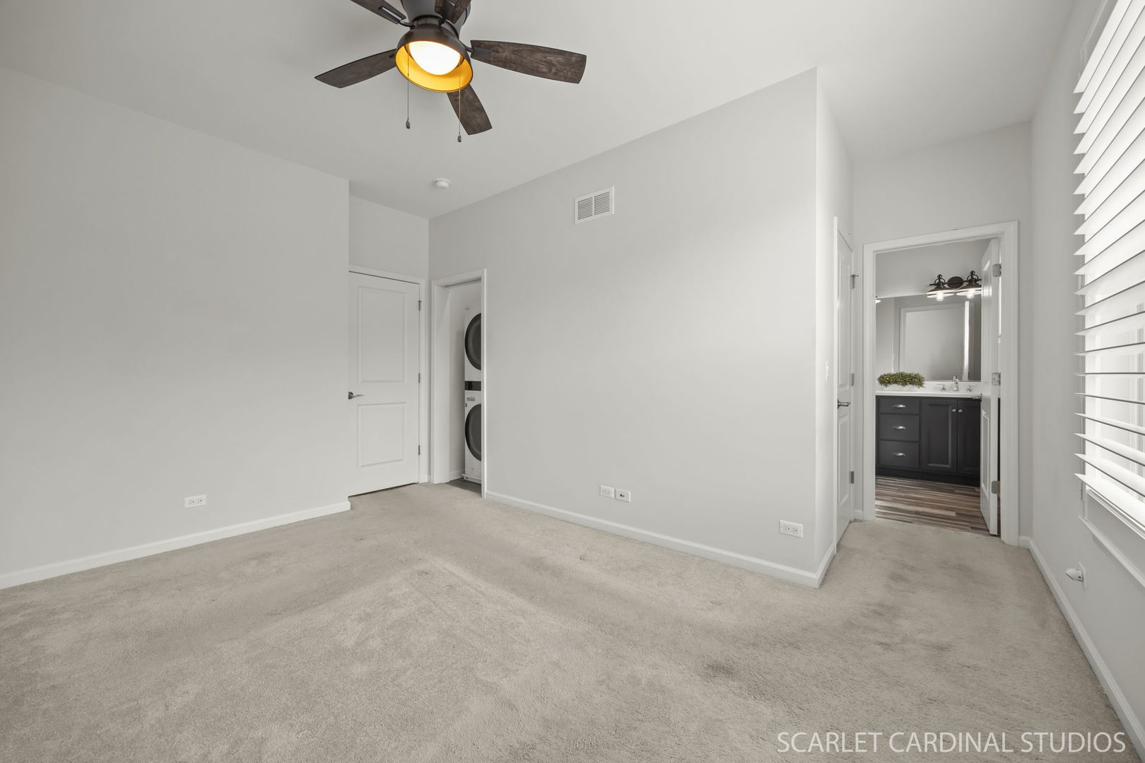 28W773 Stafford Place, Warrenville, IL 60555