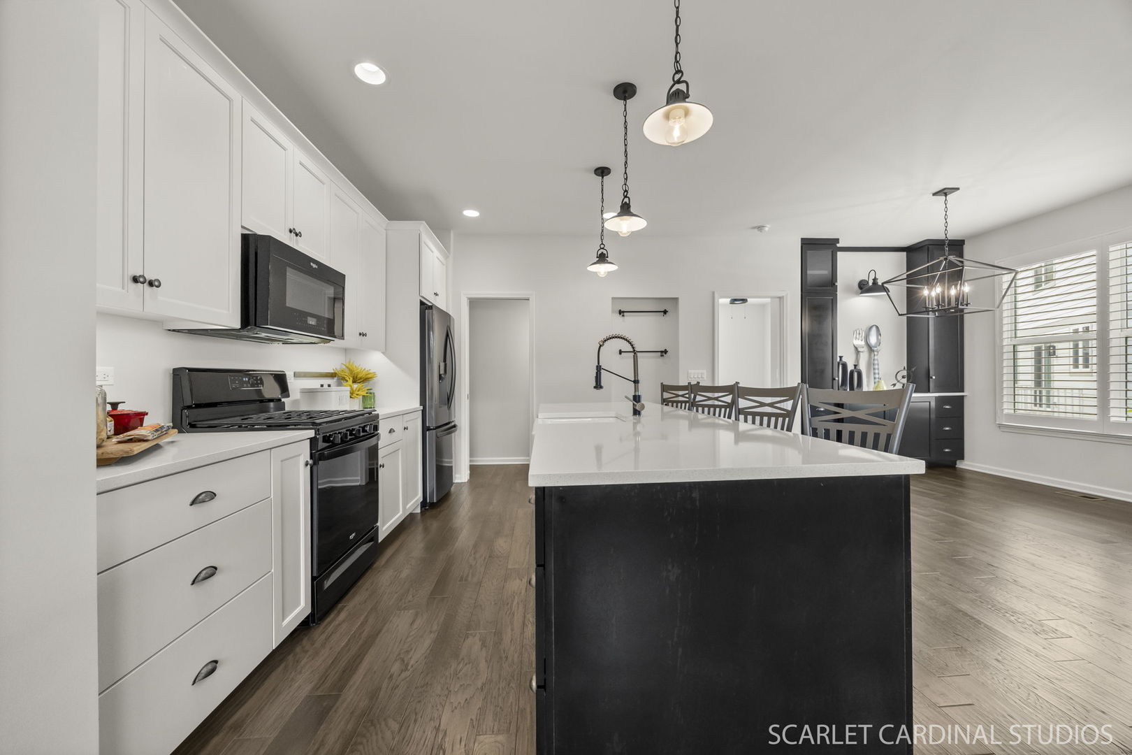 28W773 Stafford Place, Warrenville, IL 60555
