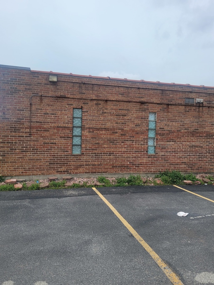 2520 E State Street, Burnham, IL 60633