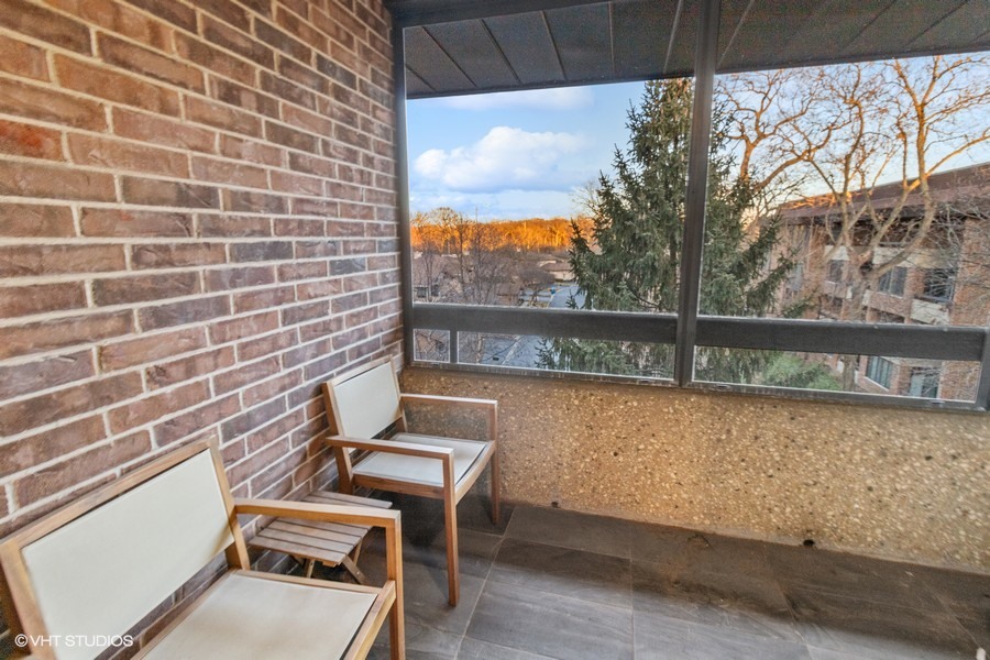 1401 Burr Oak Road #312B, Hinsdale, IL 60521