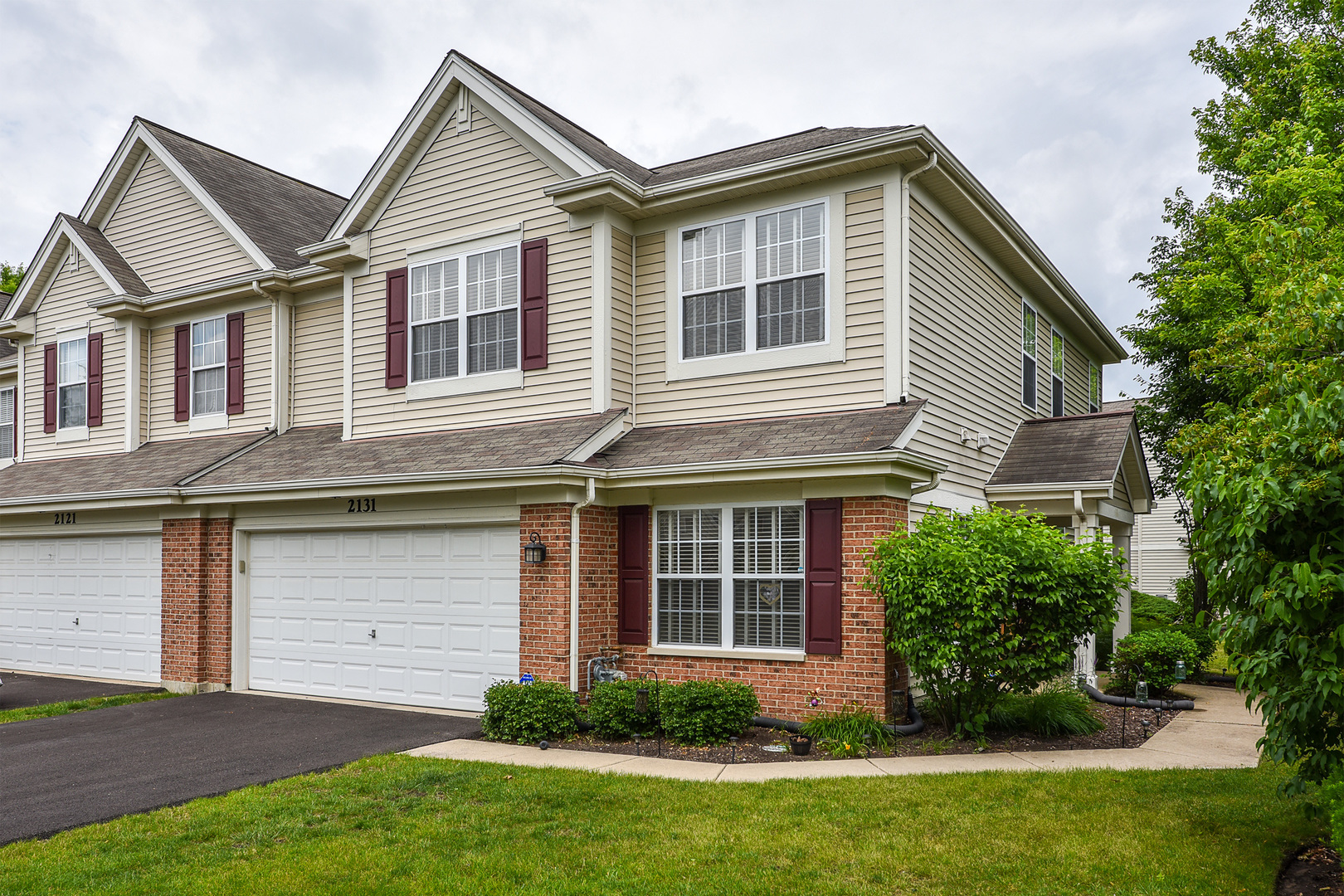 2131 Claremont Lane, Lake In The Hills, IL 60156