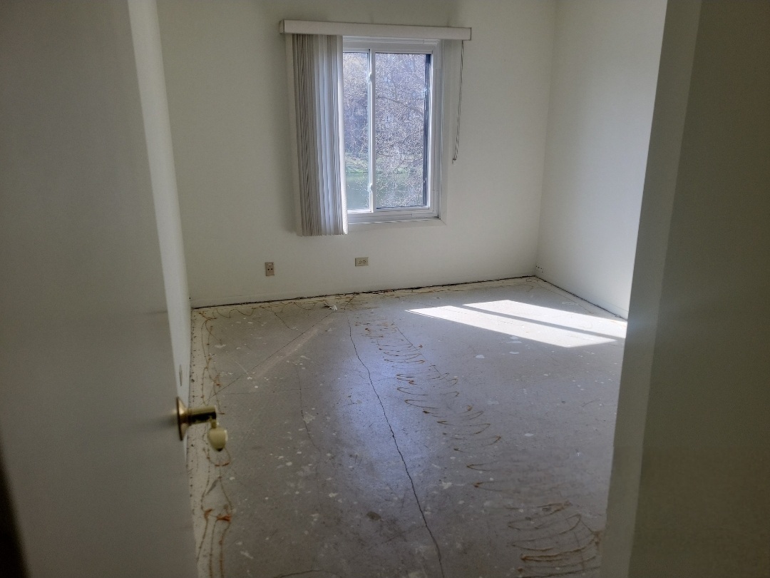 301 Lake Hinsdale Drive #209, Willowbrook, IL 60527