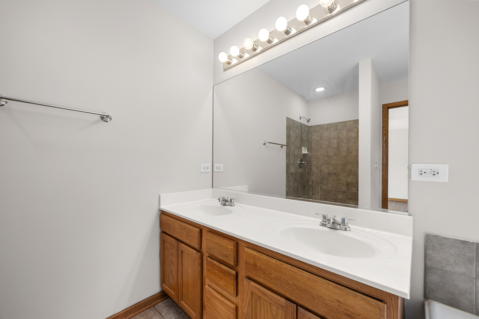 1301 Bridgehampton Drive, Plainfield, IL 60586