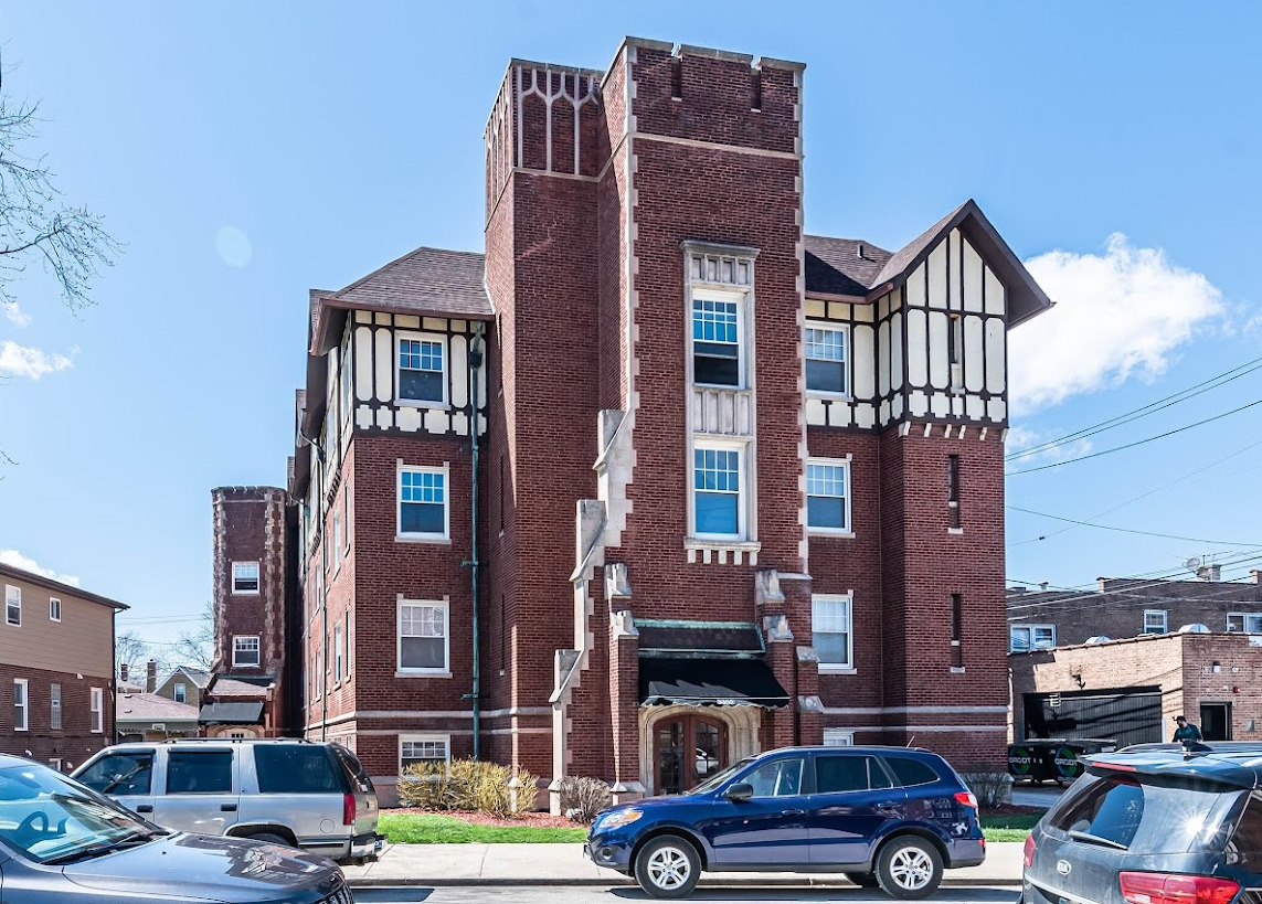 3302 Kenilworth Avenue #401, Berwyn, IL 60402