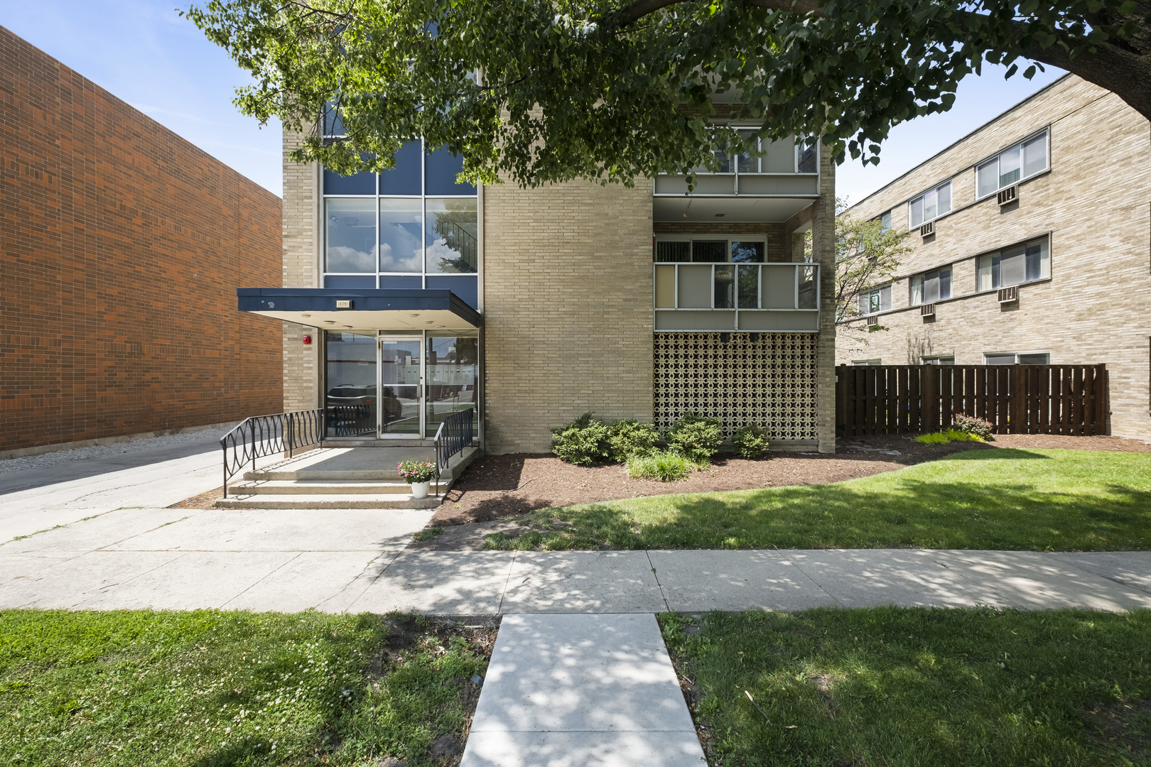 429 Wesley Avenue #301, Oak Park, IL 60302