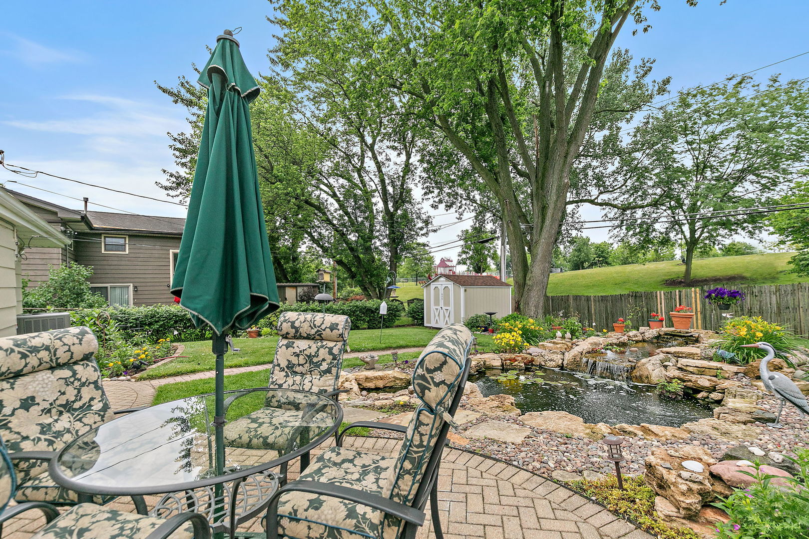 655 Cambridge Lane, Hoffman Estates, IL 60169