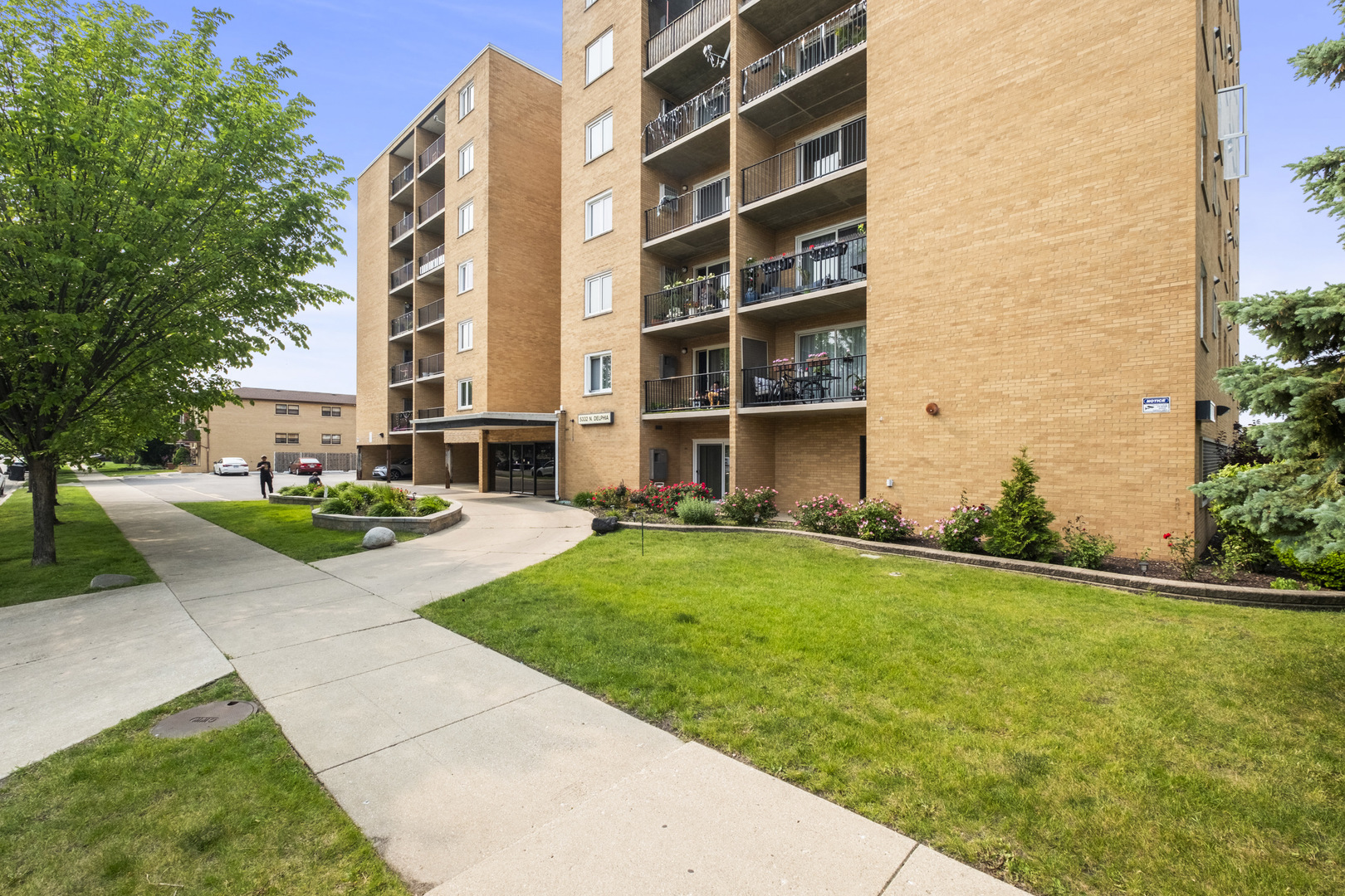 5332 N Delphia Avenue #108, Chicago, IL 60656