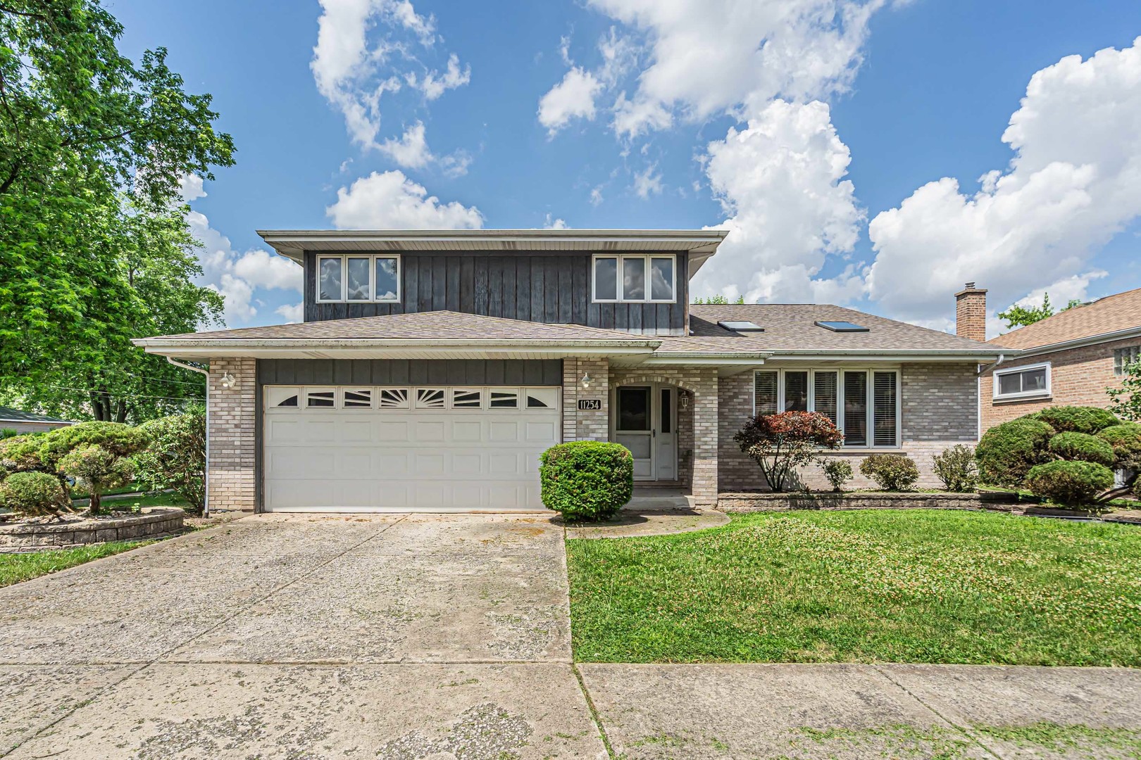 11254 S Whipple Street, Chicago, IL 60655