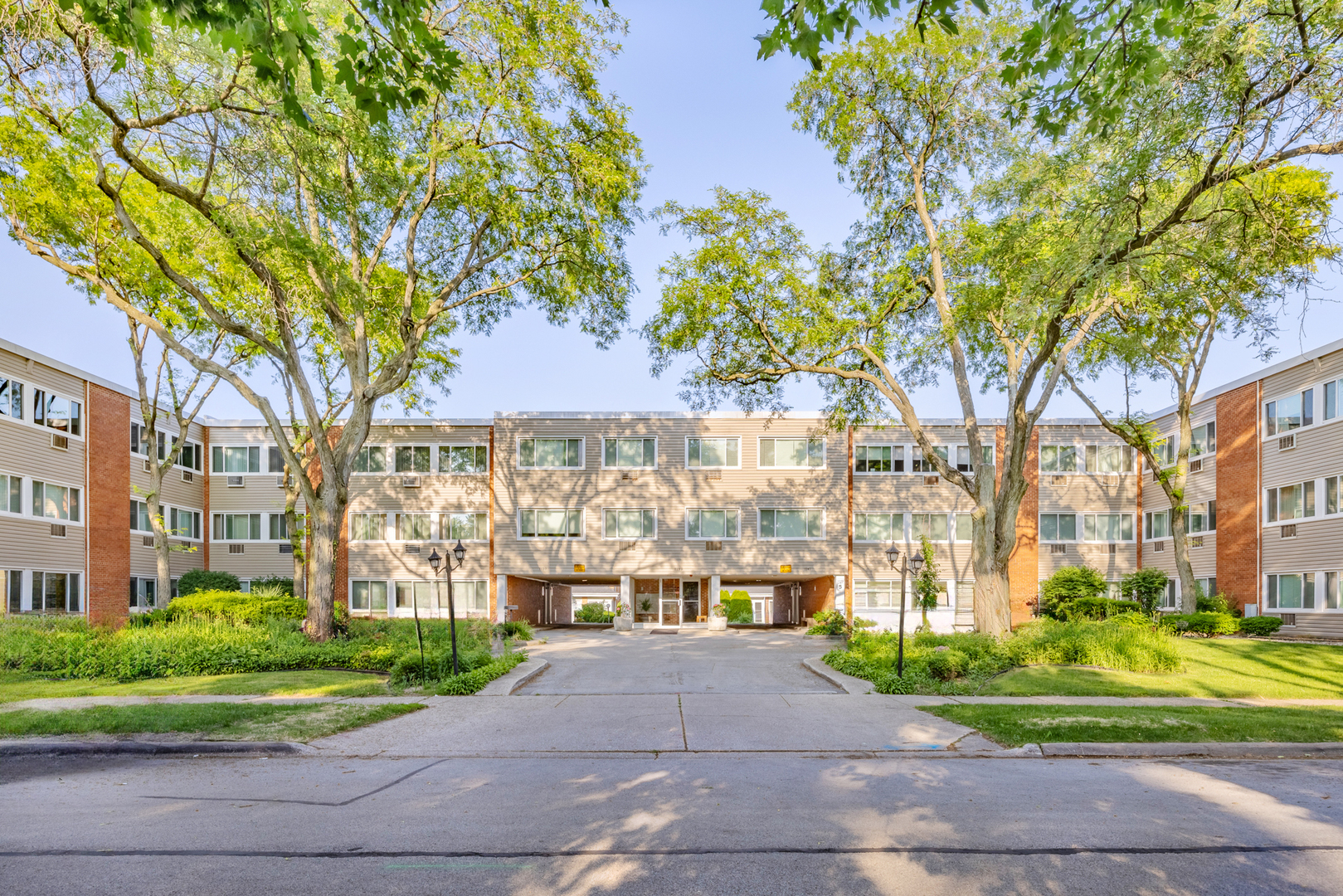1139 Leavitt Avenue #313, Flossmoor, IL 60422