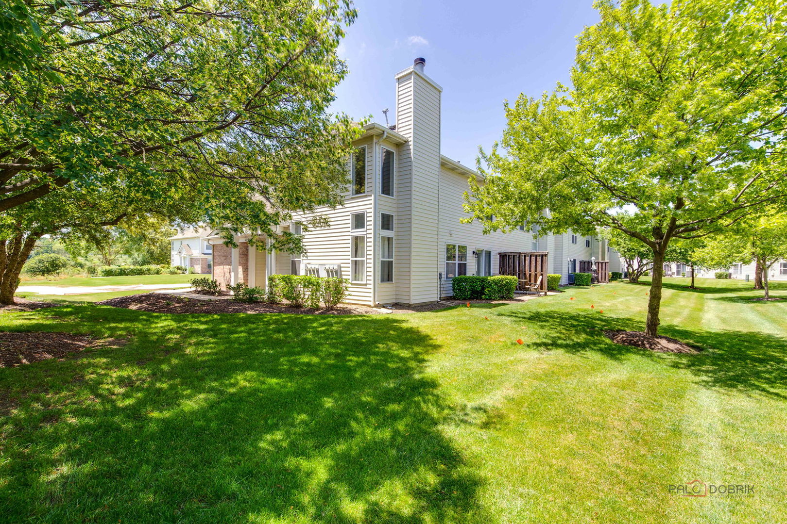911 Waterford Lane, Elk Grove Village, IL 60007