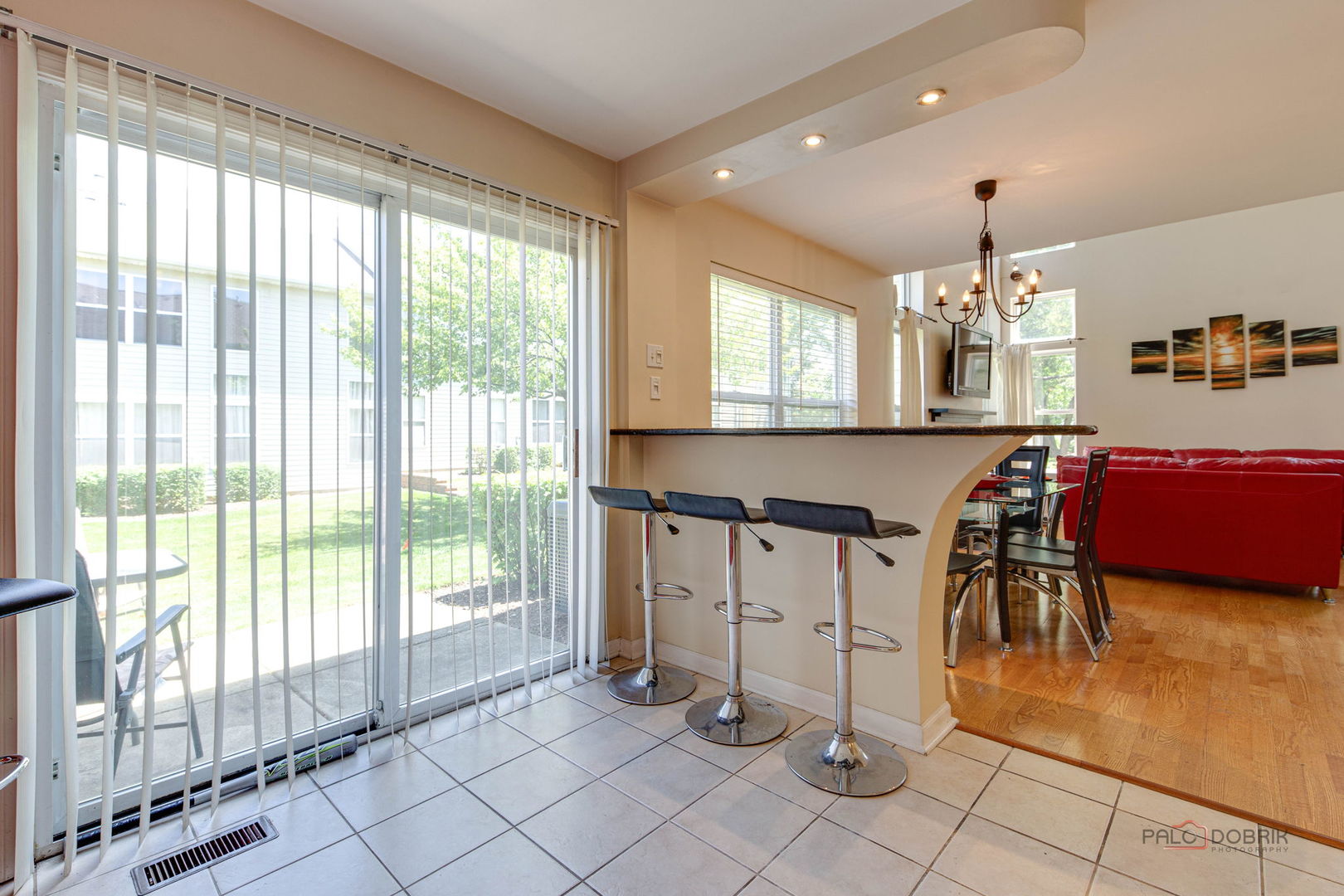911 Waterford Lane, Elk Grove Village, IL 60007