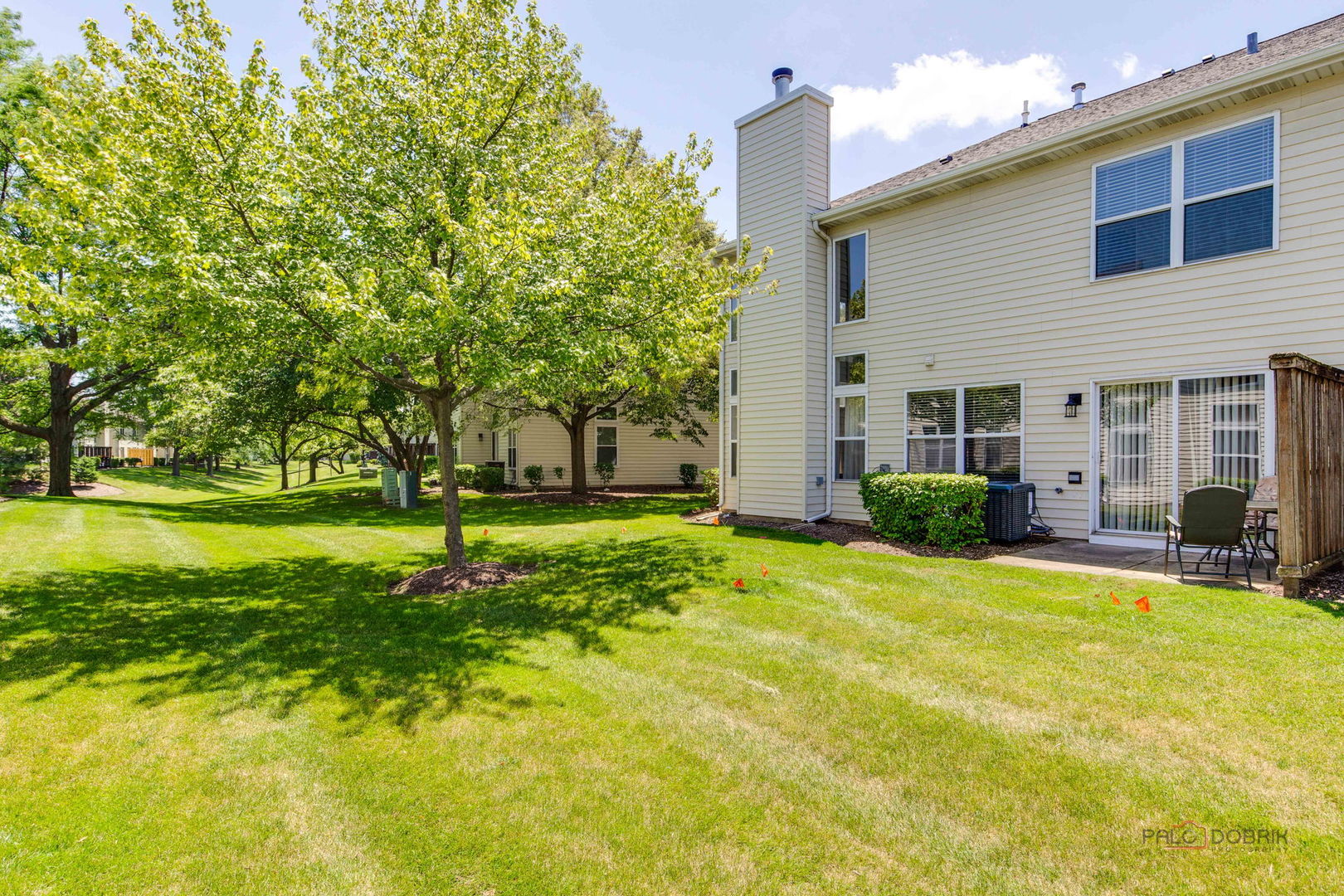 911 Waterford Lane, Elk Grove Village, IL 60007