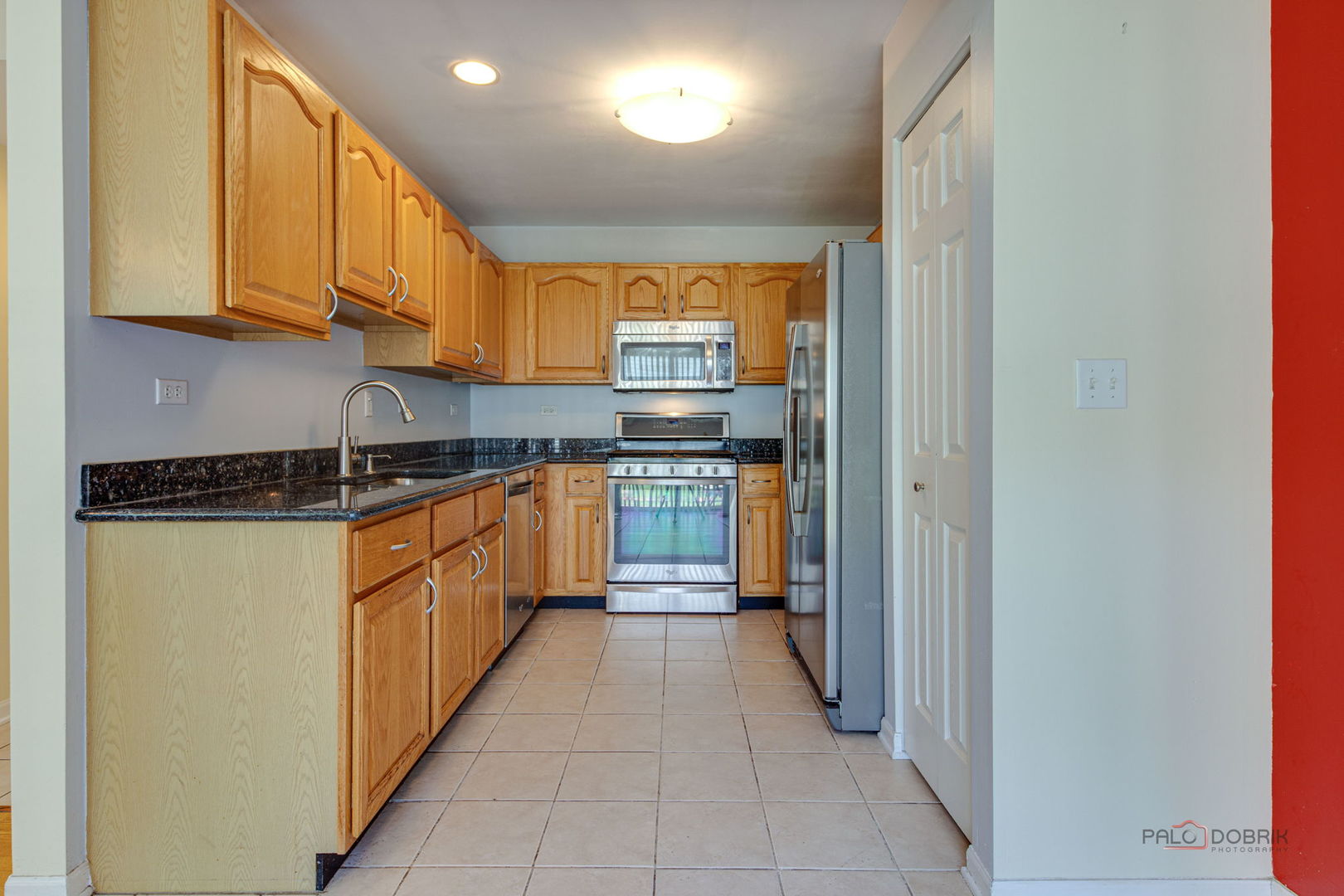 911 Waterford Lane, Elk Grove Village, IL 60007