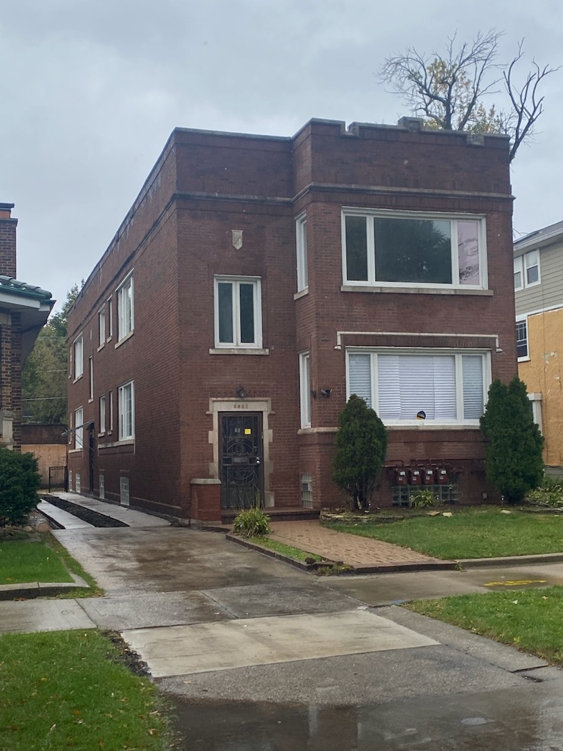 9632 S Charles Street #1R, Chicago, IL 60643