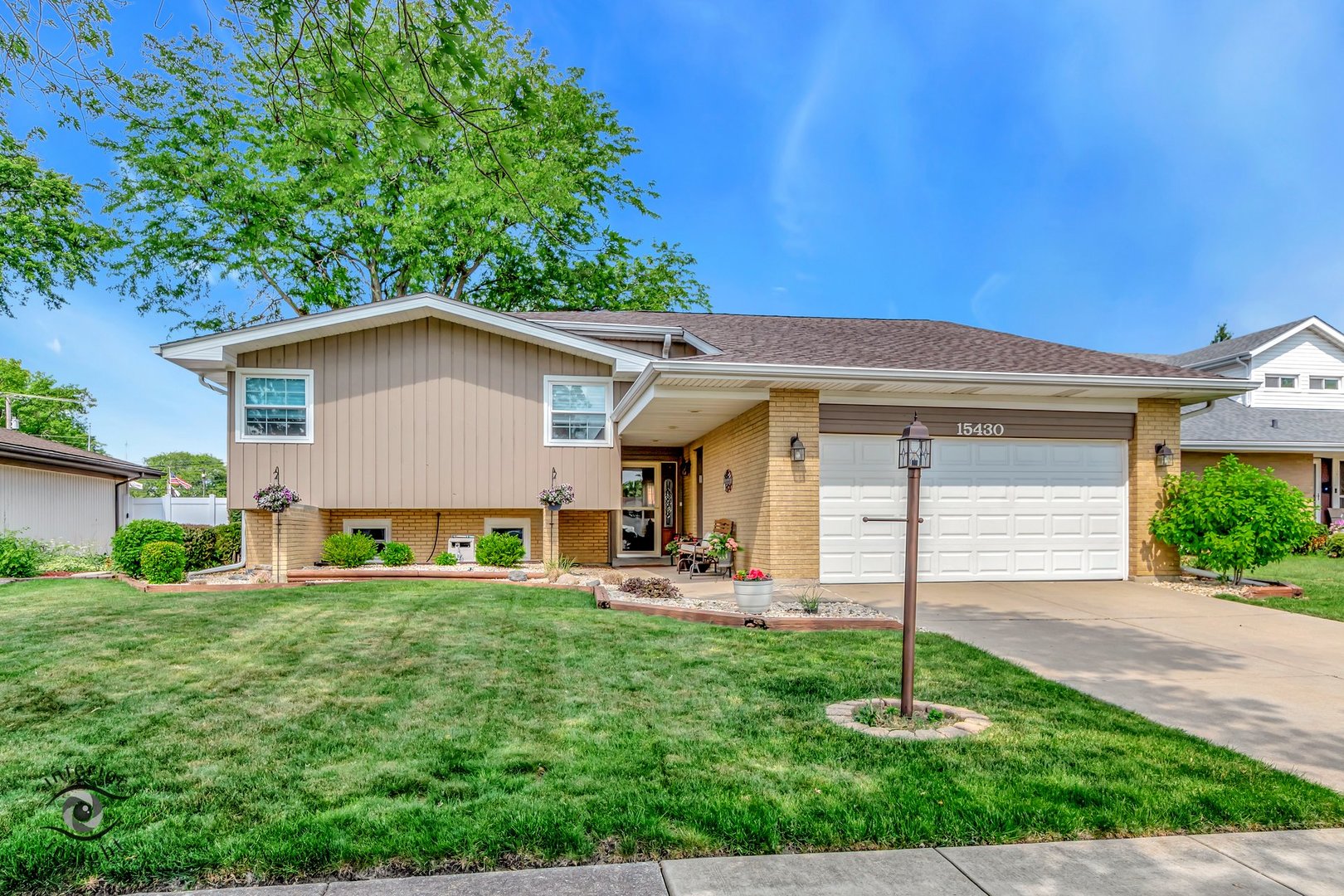 15430 Ann Marie Drive, Oak Forest, IL 60452