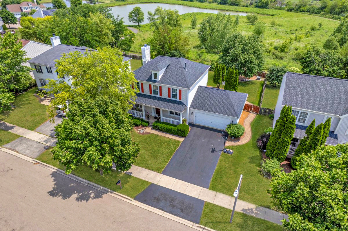 2420 Columbia Lane, Montgomery, IL 60538
