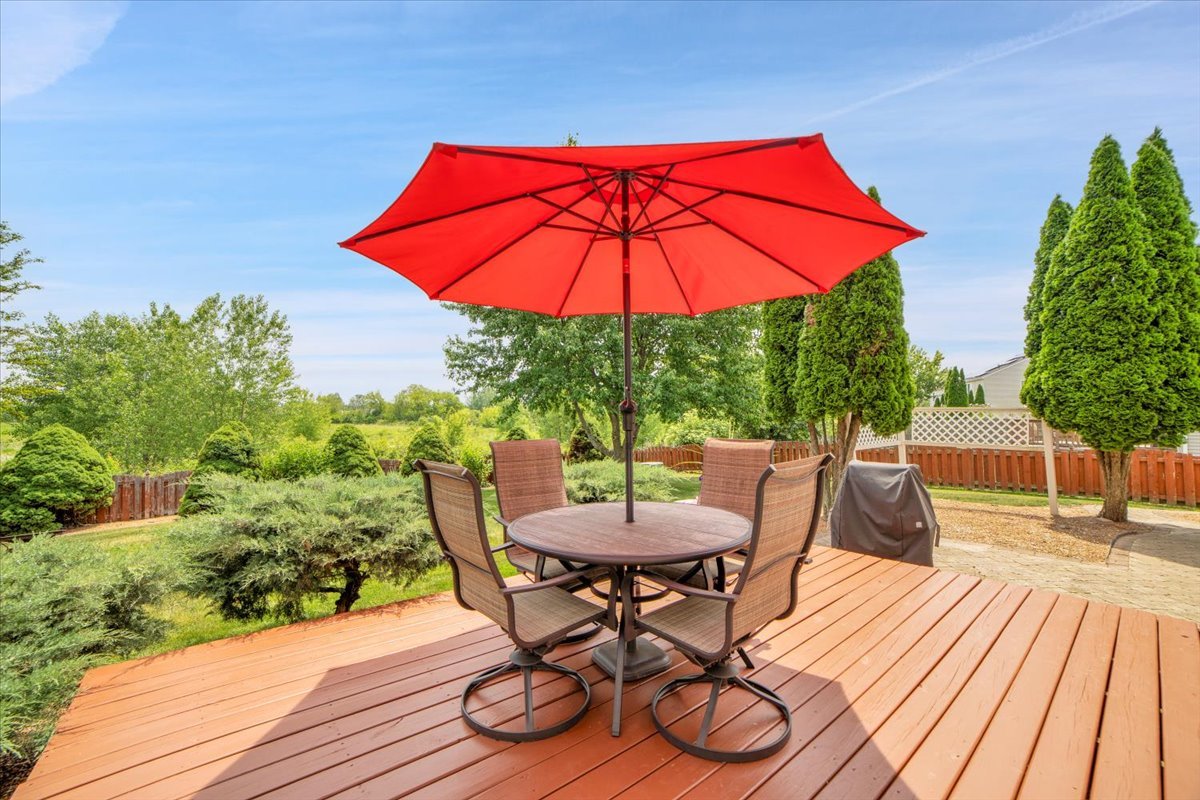 2420 Columbia Lane, Montgomery, IL 60538