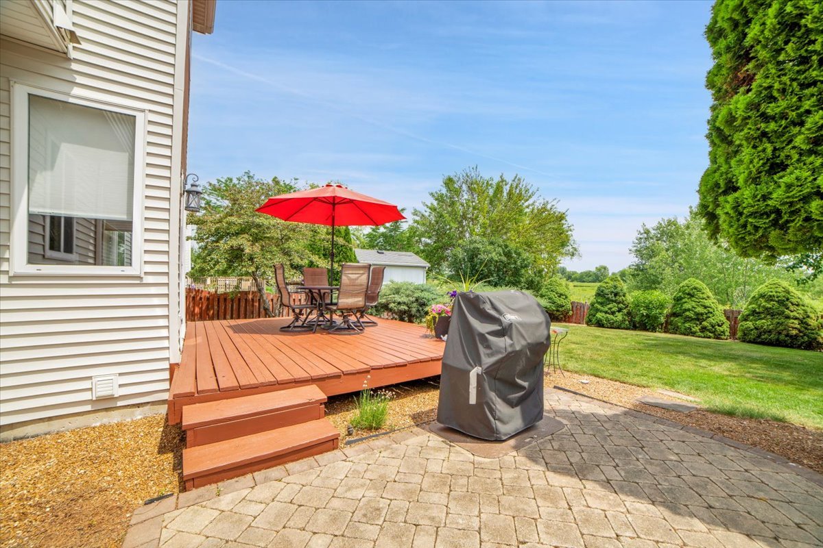 2420 Columbia Lane, Montgomery, IL 60538