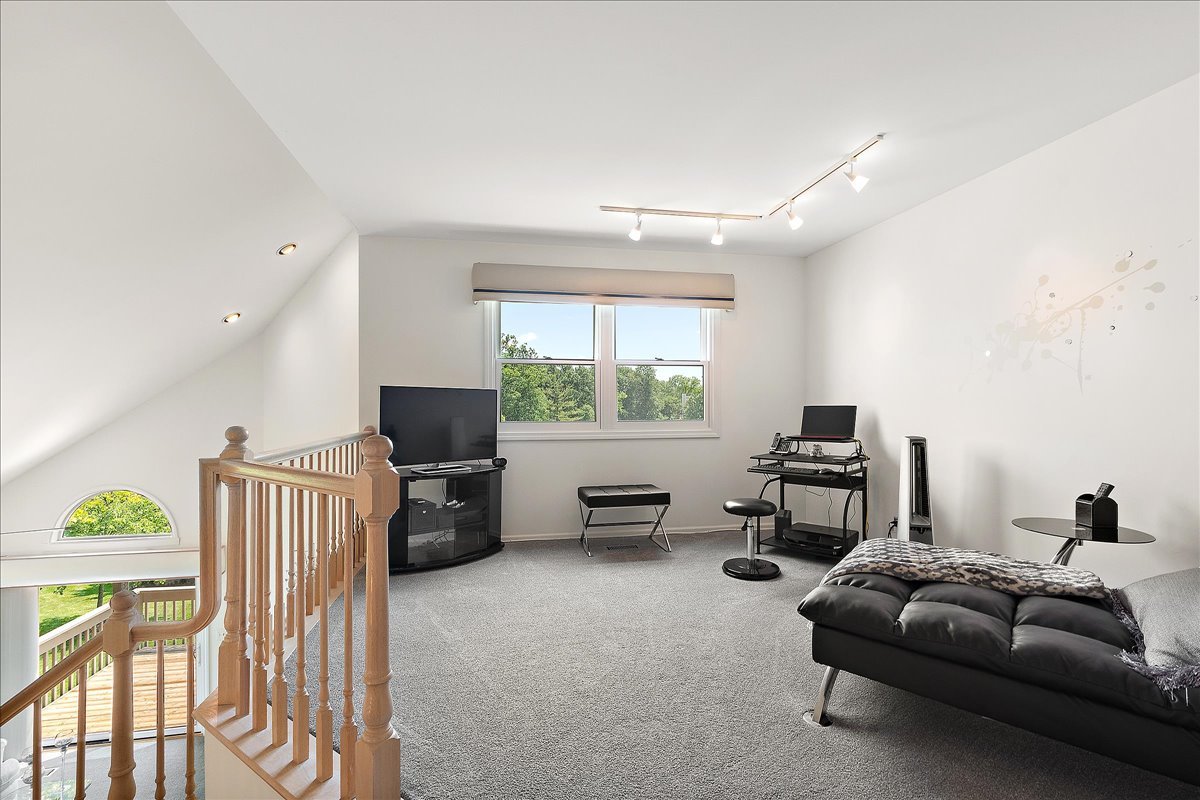 10401 Lismore Court, Orland Park, IL 60462