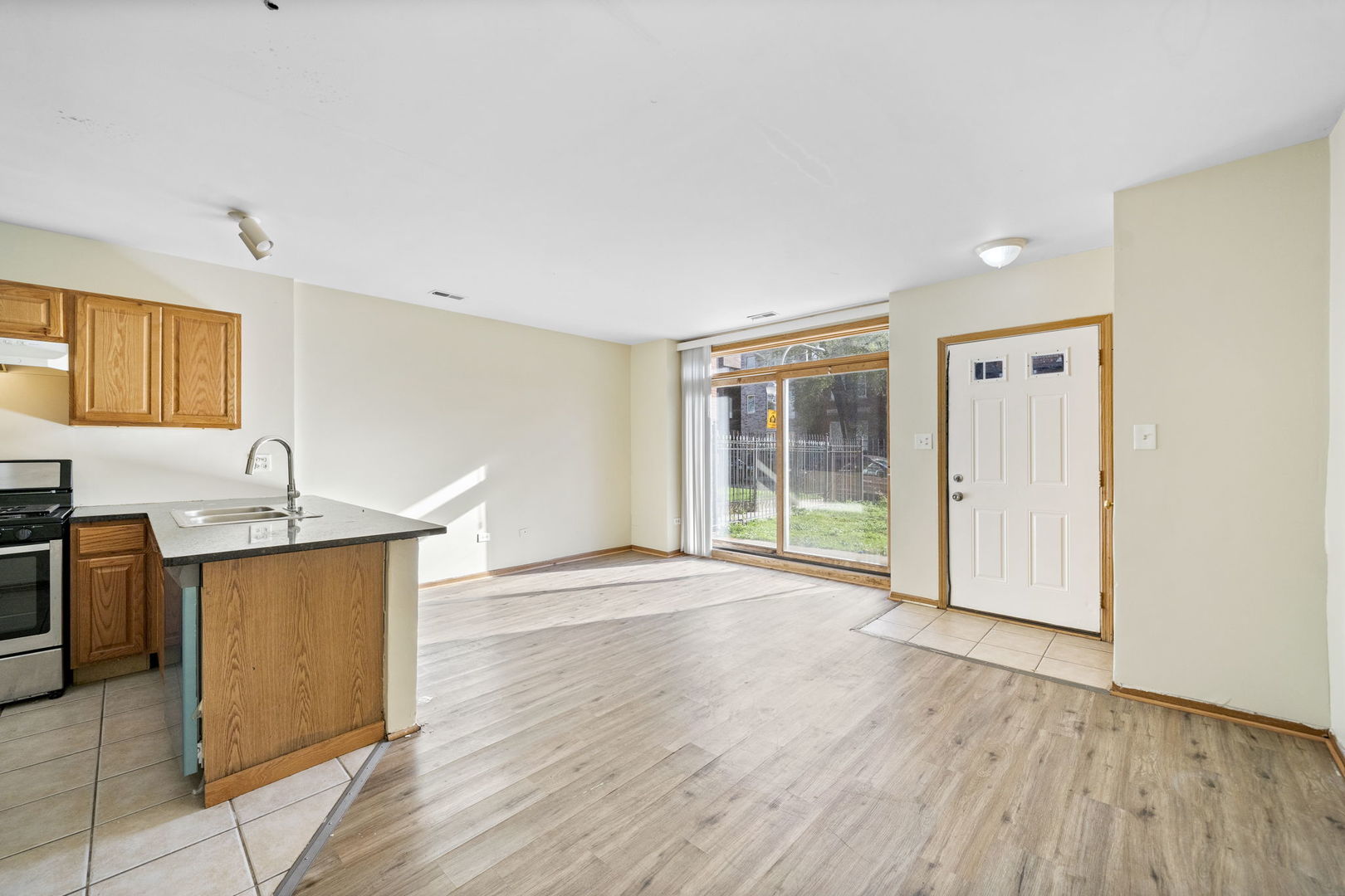 2716 W POLK Street, Chicago, IL 60612