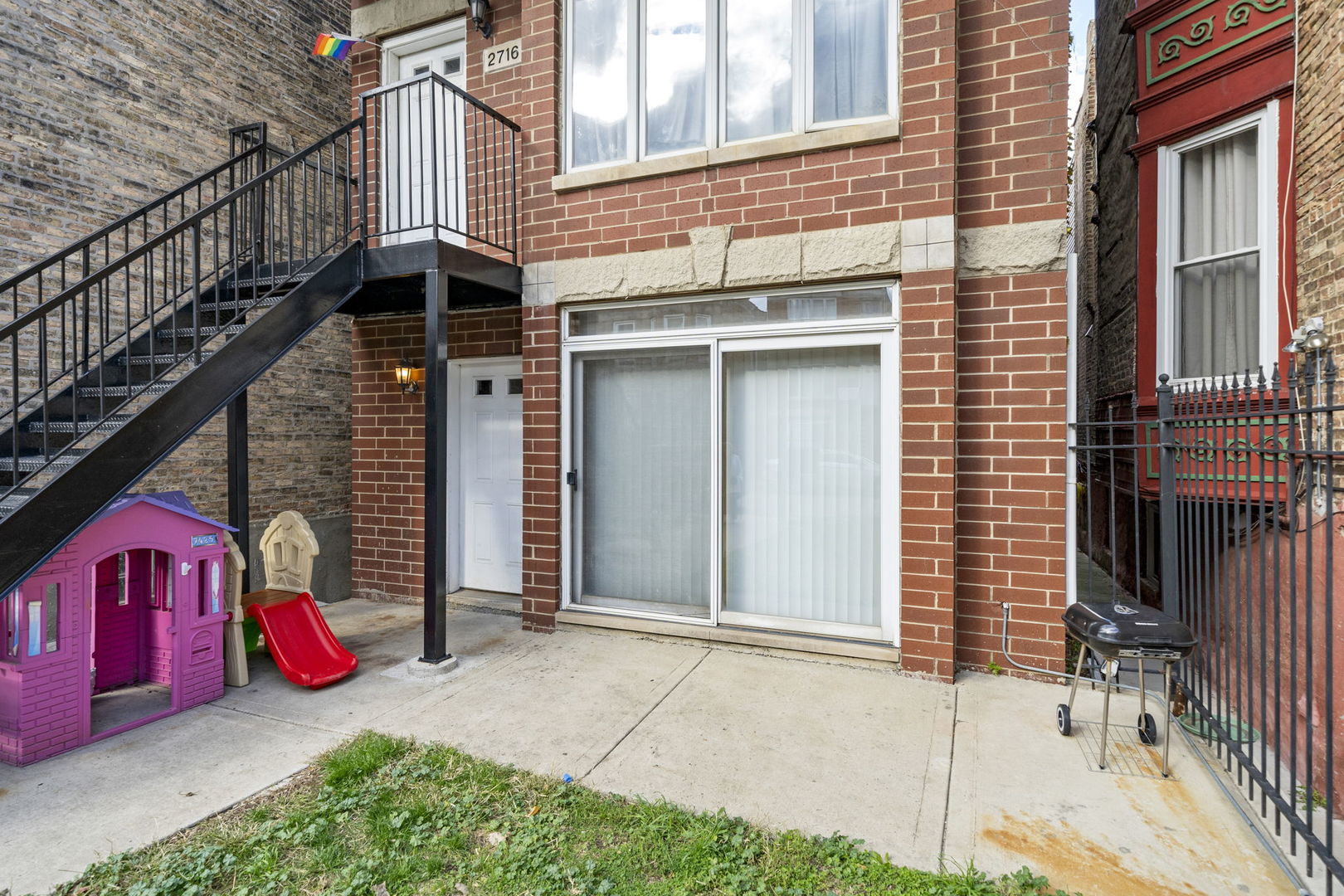 2716 W POLK Street, Chicago, IL 60612
