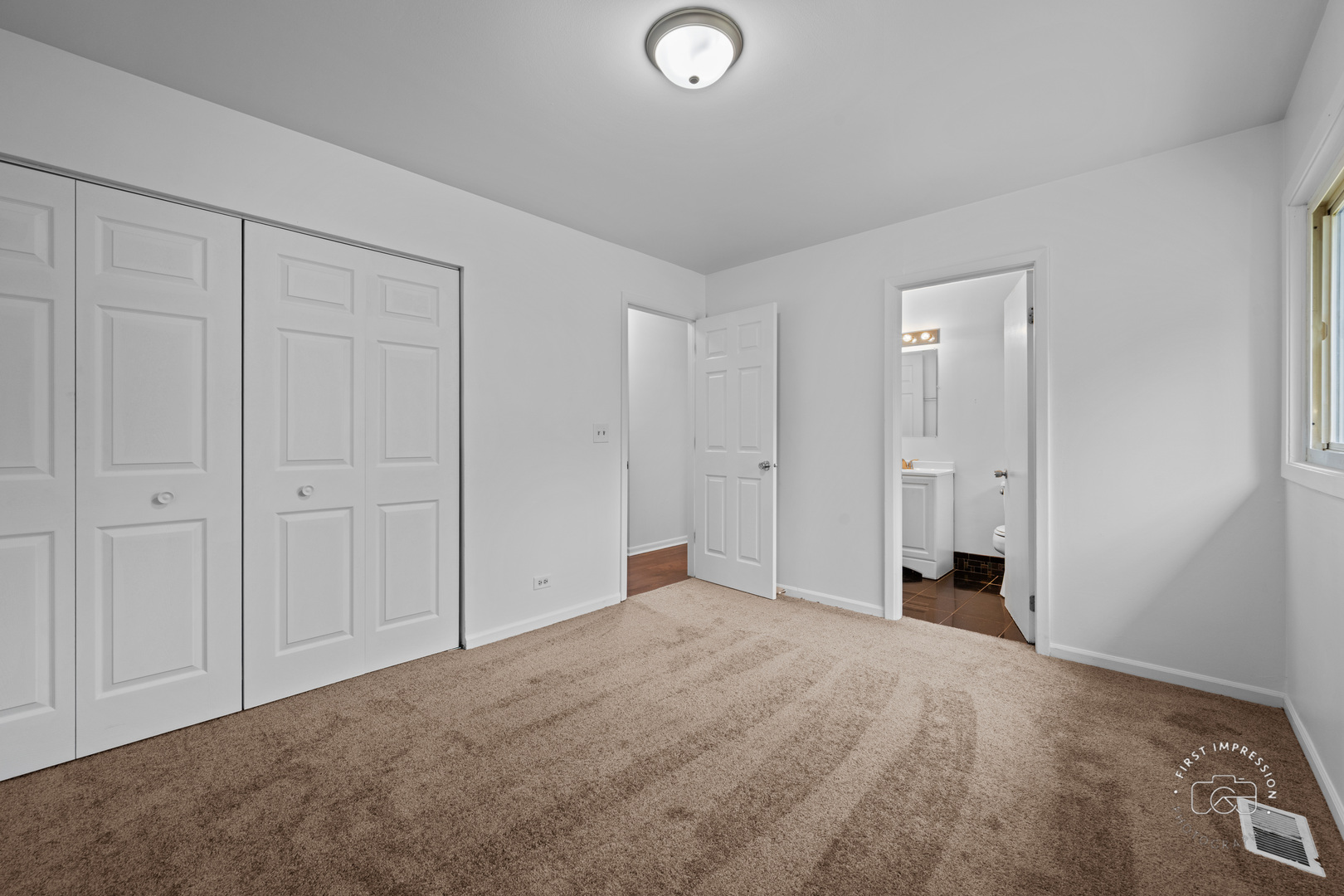 154 S ORCHARD Drive, Bolingbrook, IL 60440