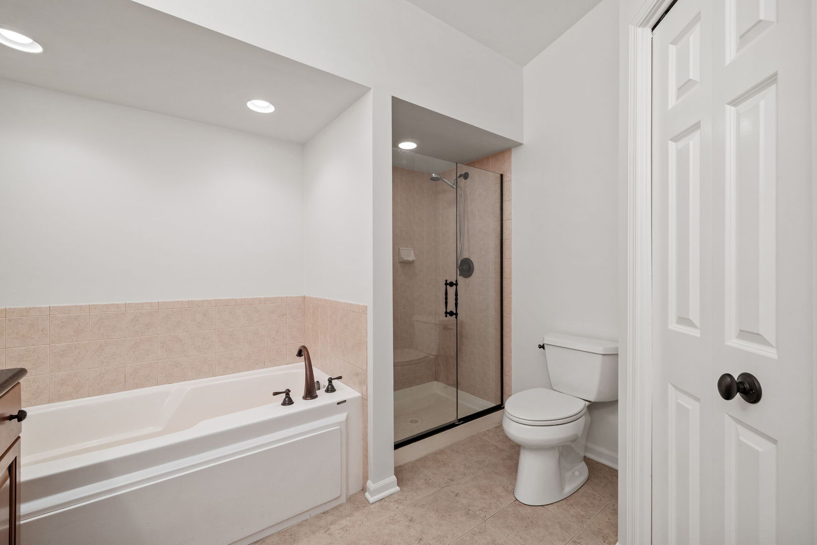 5303 COMMONWEALTH Avenue #5303, Western Springs, IL 60558